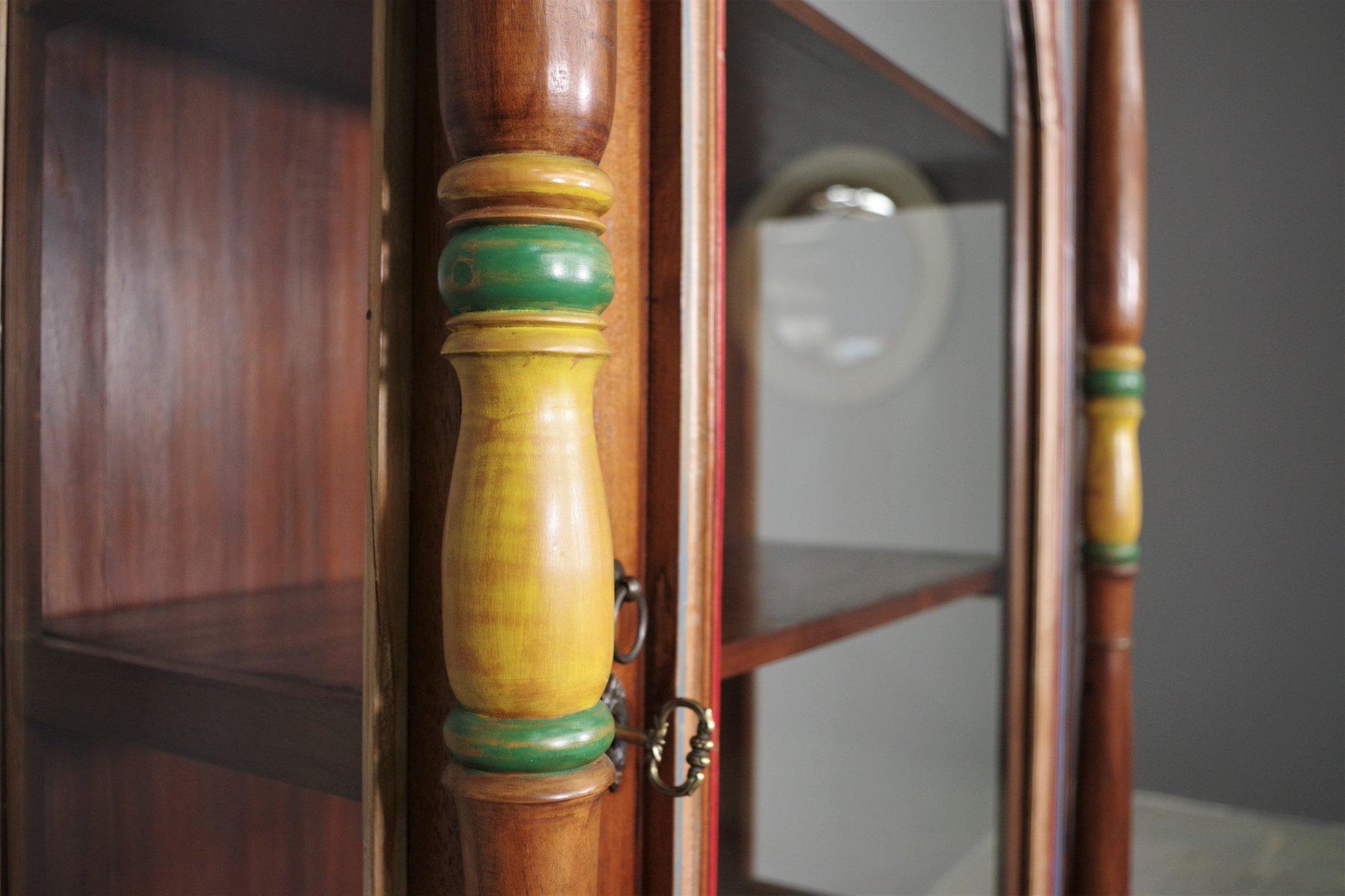 Vitrine ancienne en bois sculpté à la main - Ornée et colorée en vente 5