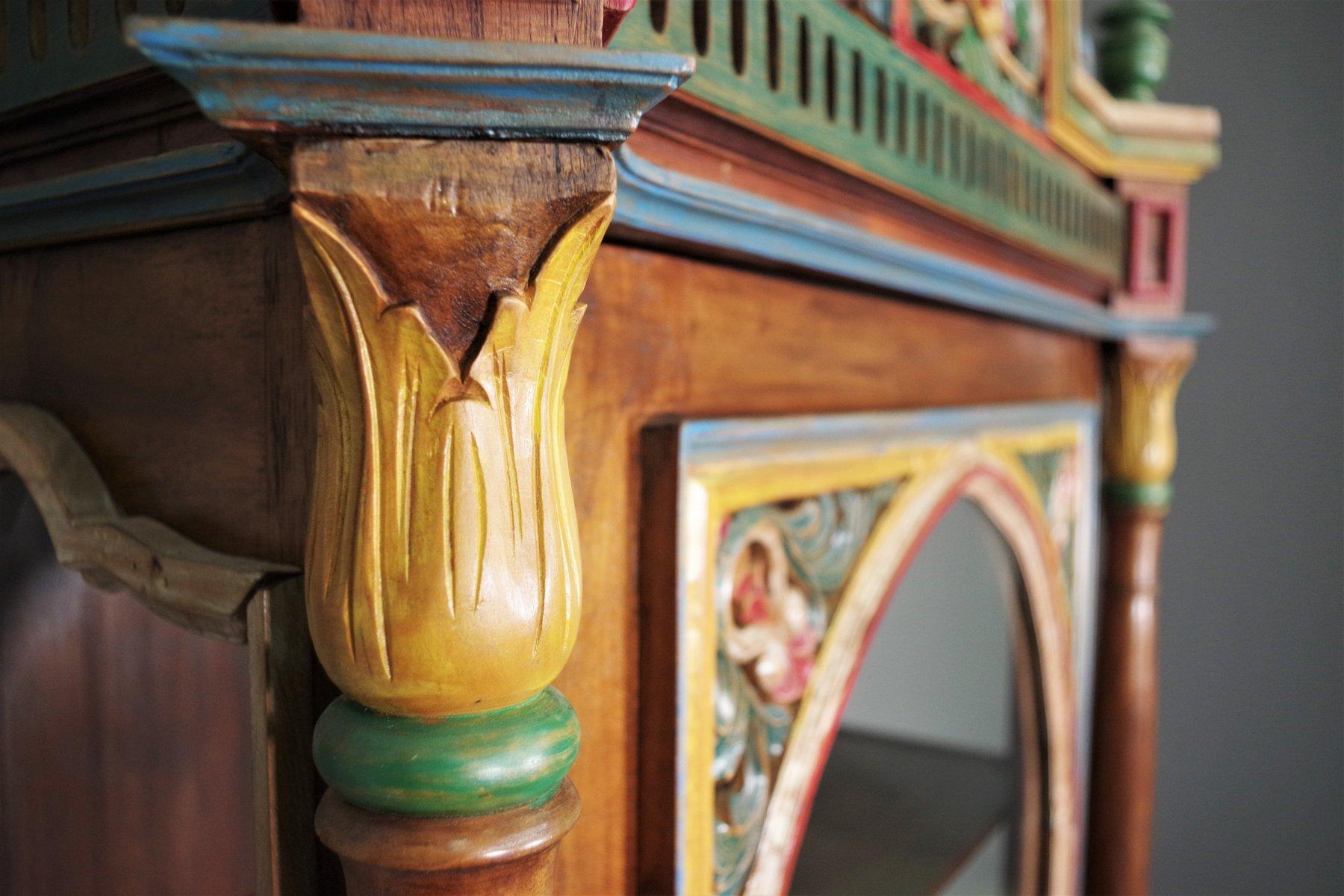 Vitrine ancienne en bois sculpté à la main - Ornée et colorée en vente 6