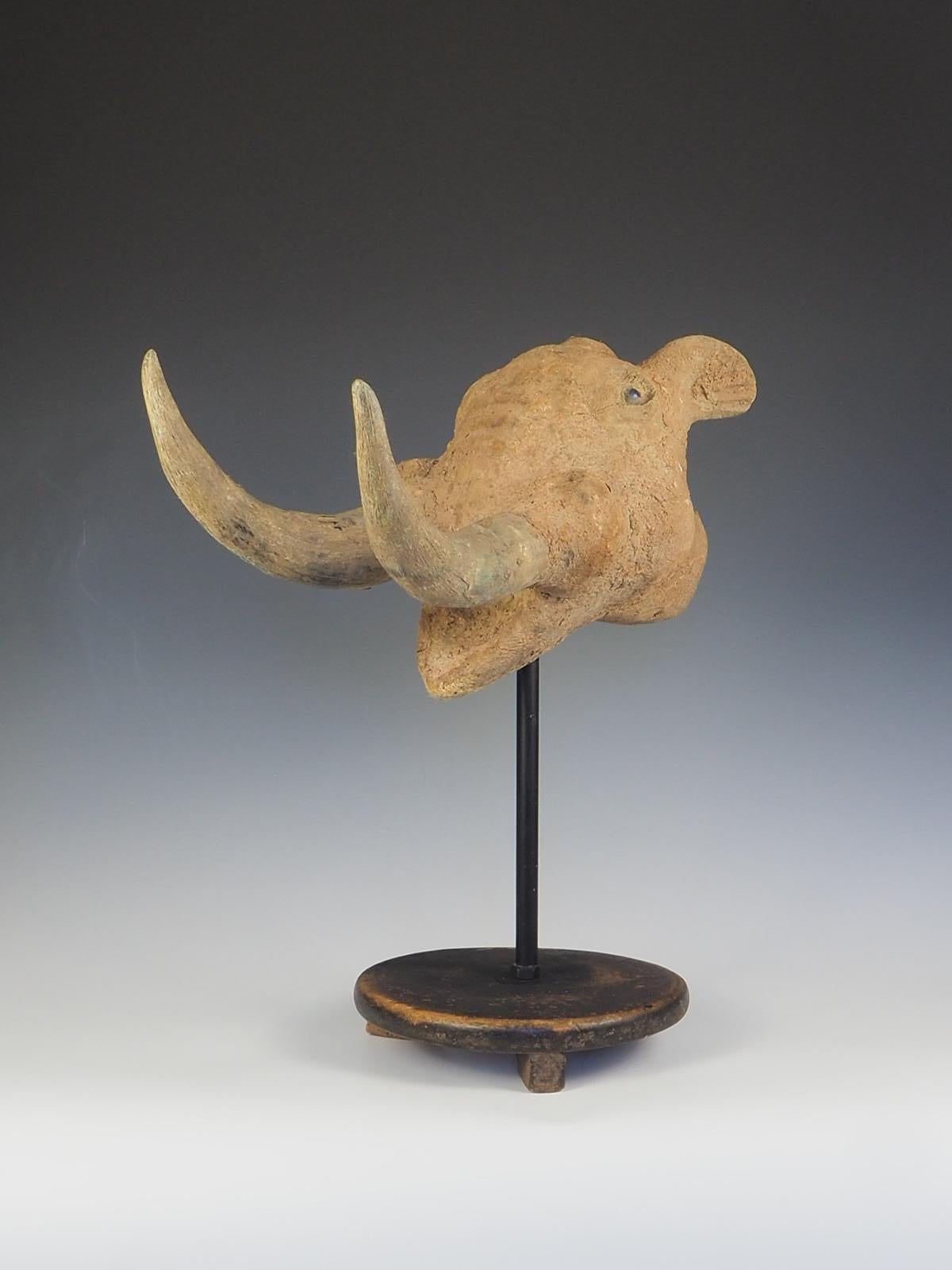 Antique Hand Carved Wooden Head Sculpture of a Mythical Animal In Good Condition For Sale In Lincoln, GB