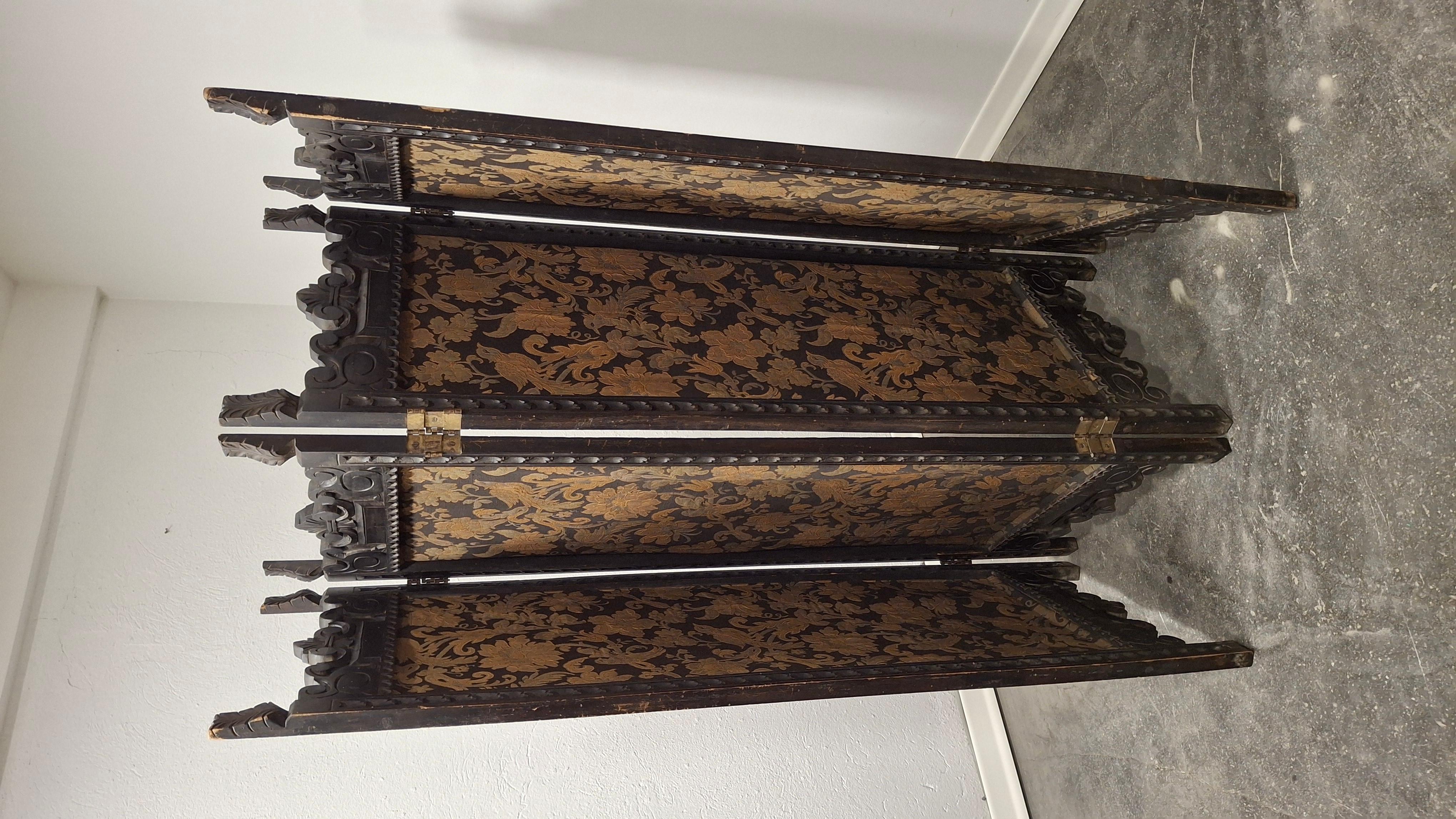 Séparateur de pièce antique en bois sculpté à la main en vente 4