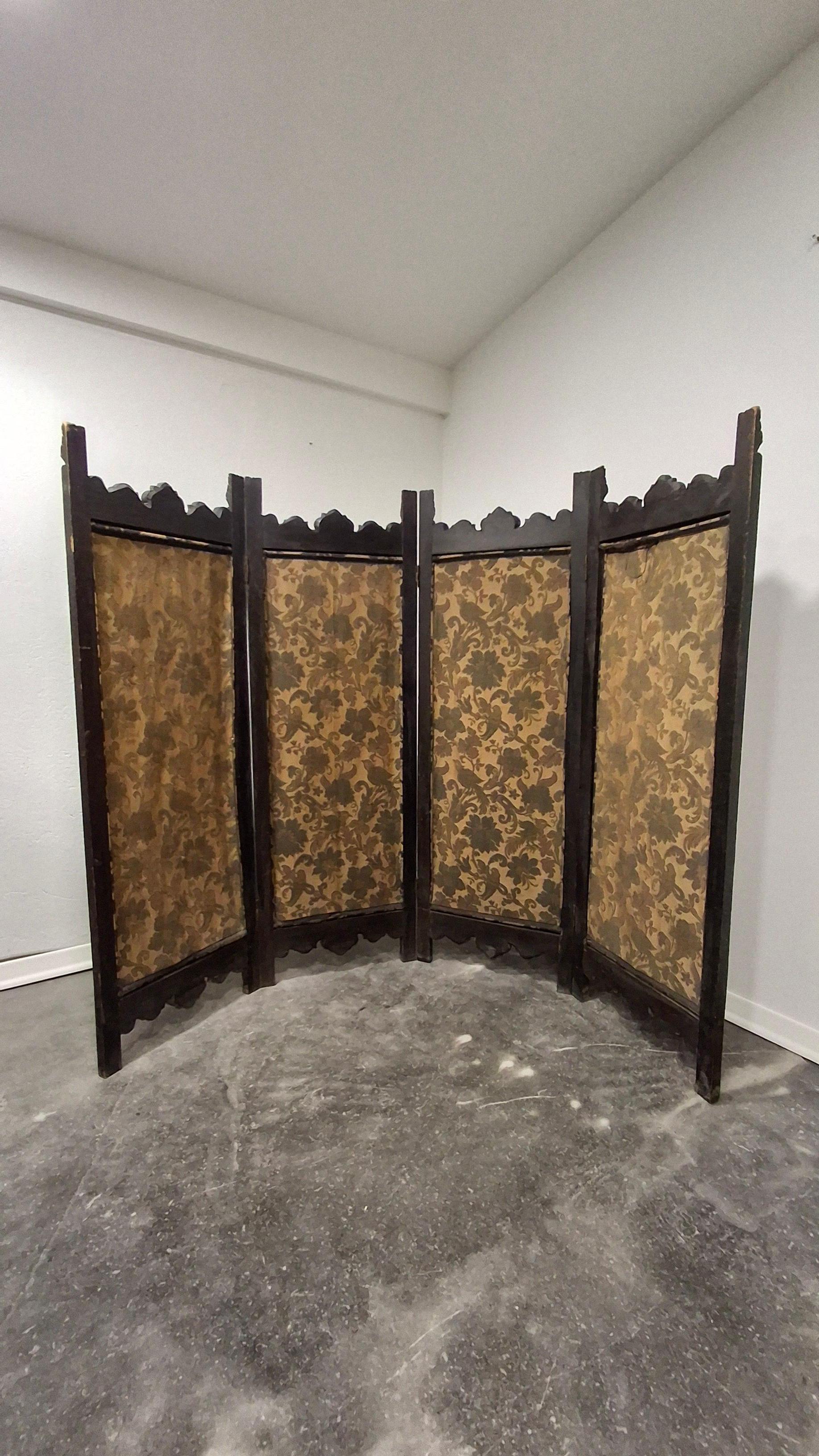 Séparateur de pièce antique en bois sculpté à la main en vente 6