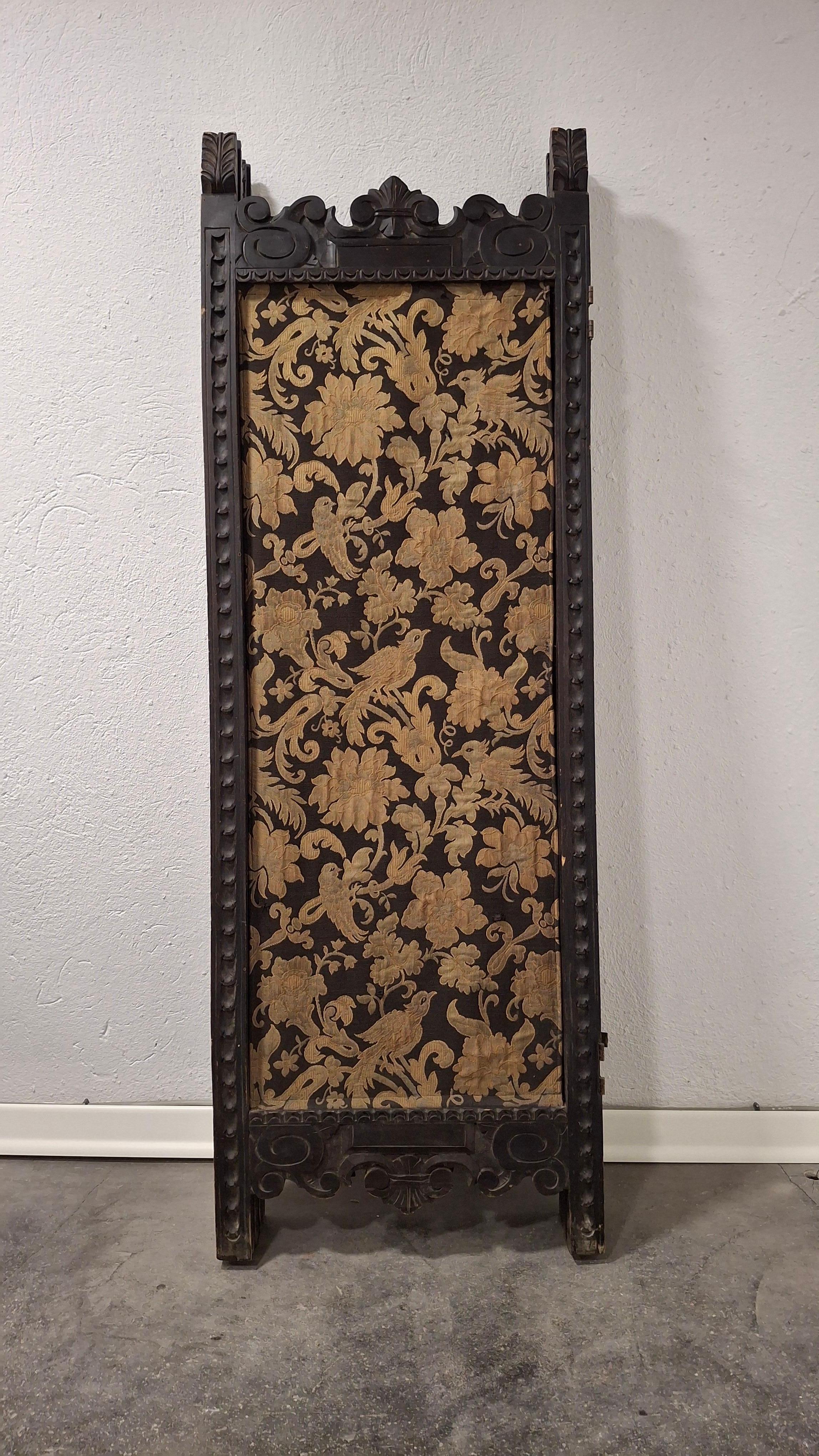 Séparateur de pièce antique en bois sculpté à la main en vente 9