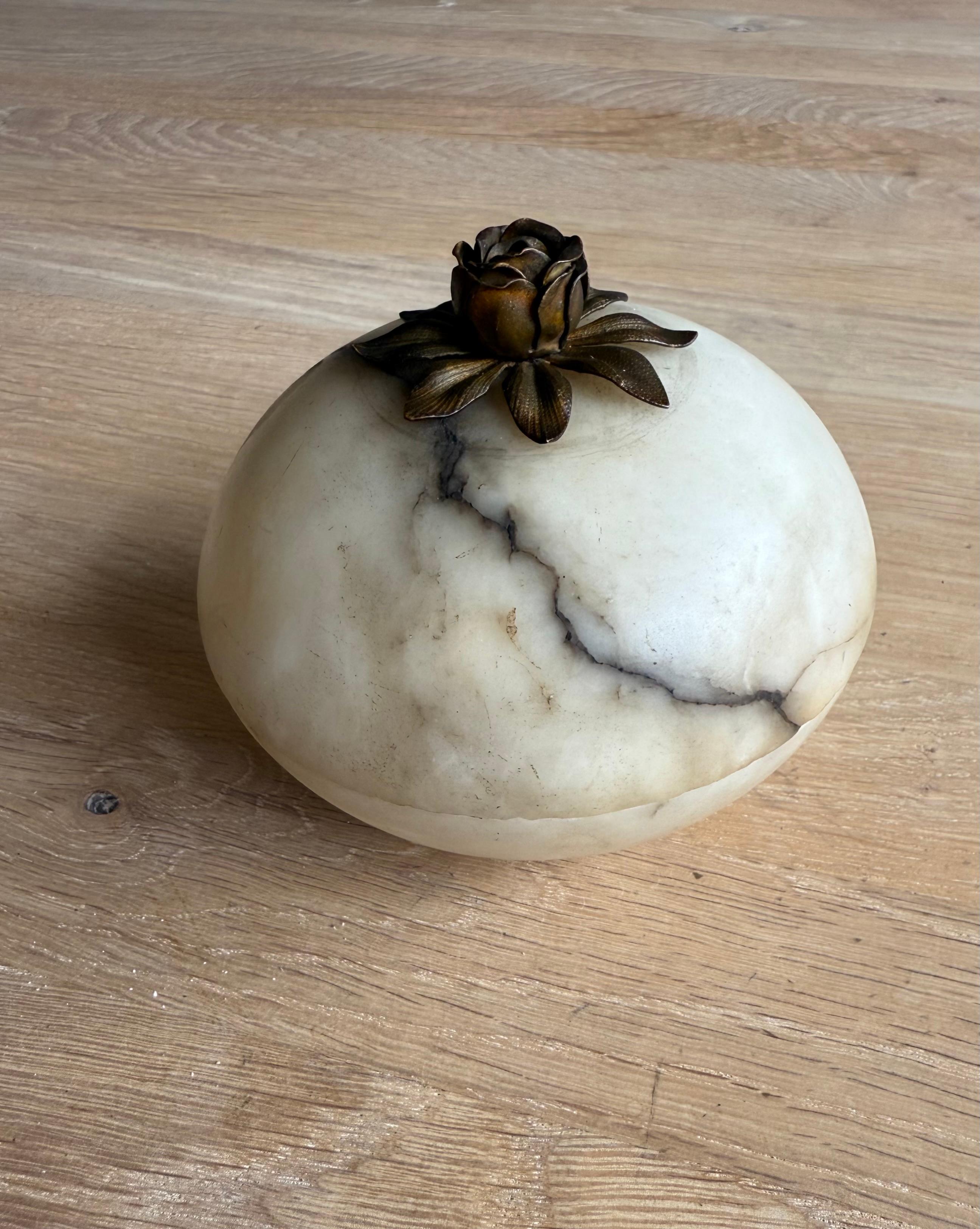 20th Century Antique Hand-Crafted Alabaster Jewelry Box with Brass Rose / Vintage Trinket Box For Sale