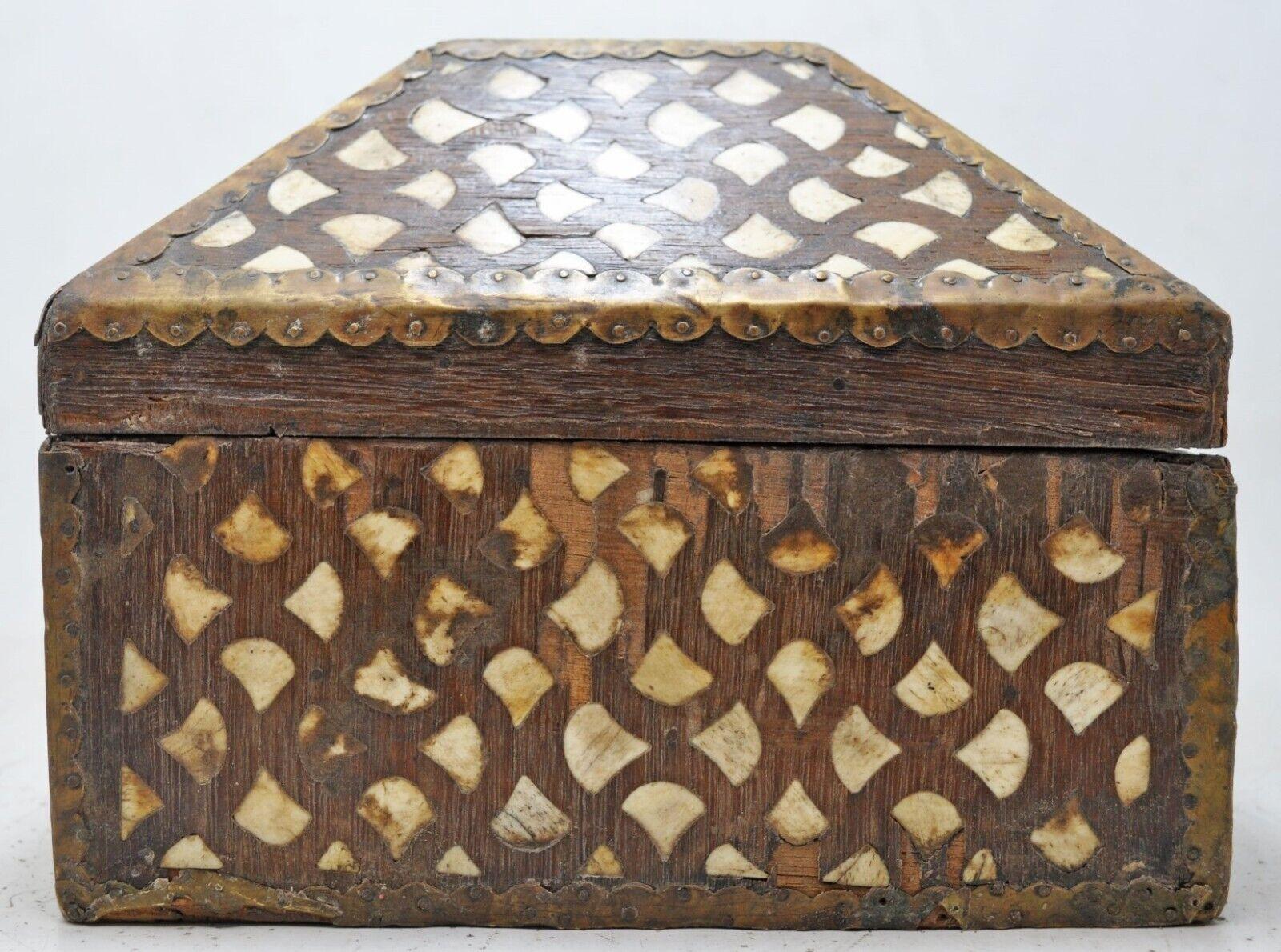 Antique Hand-Crafted Decorative Box with Distinctive Bone Inlay Pattern  In Distressed Condition For Sale In Leesburg, VA