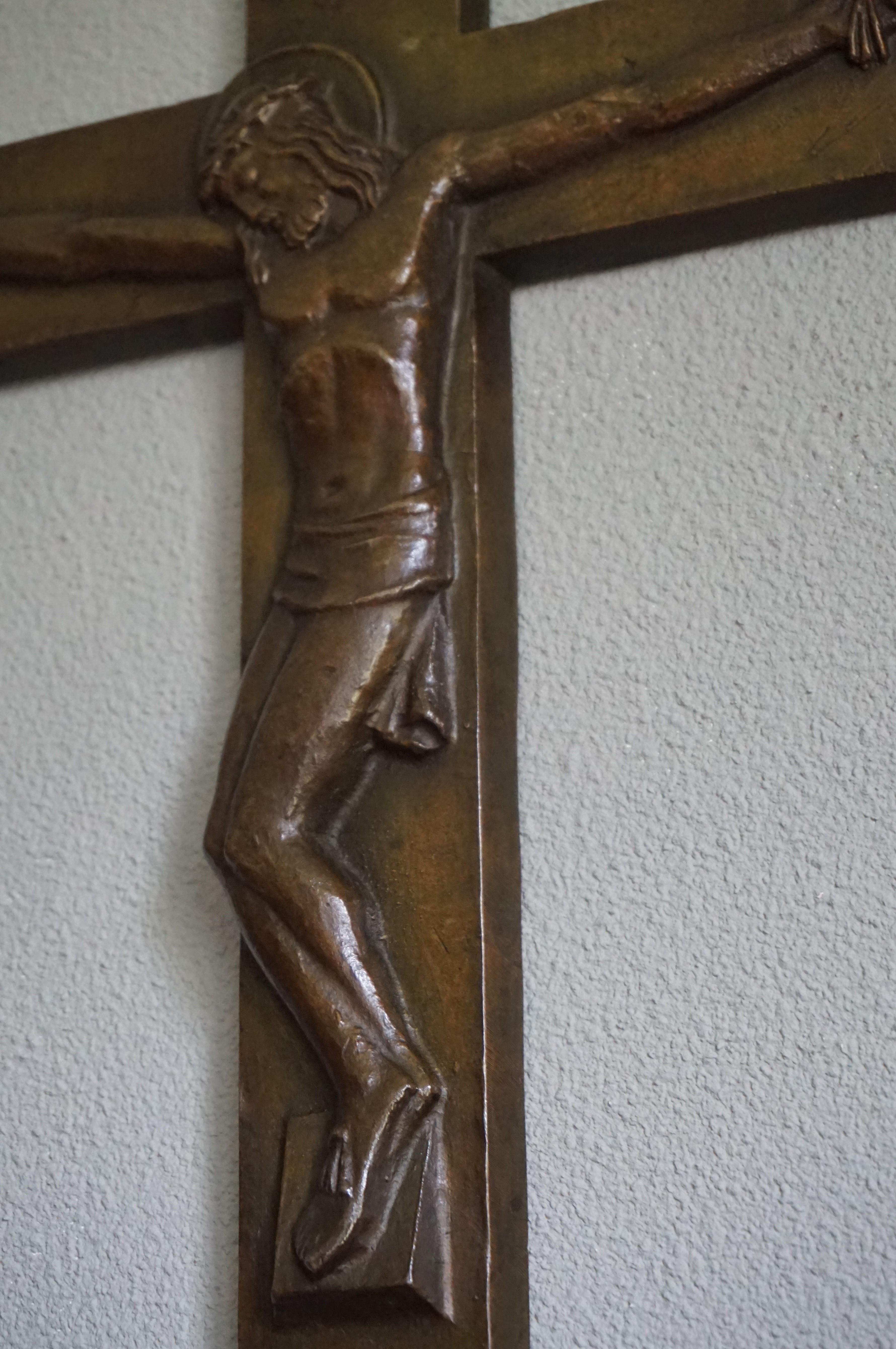 Antique Handcrafted Early 20th Century Bronze Crucifix with Sculpture of Christ 1