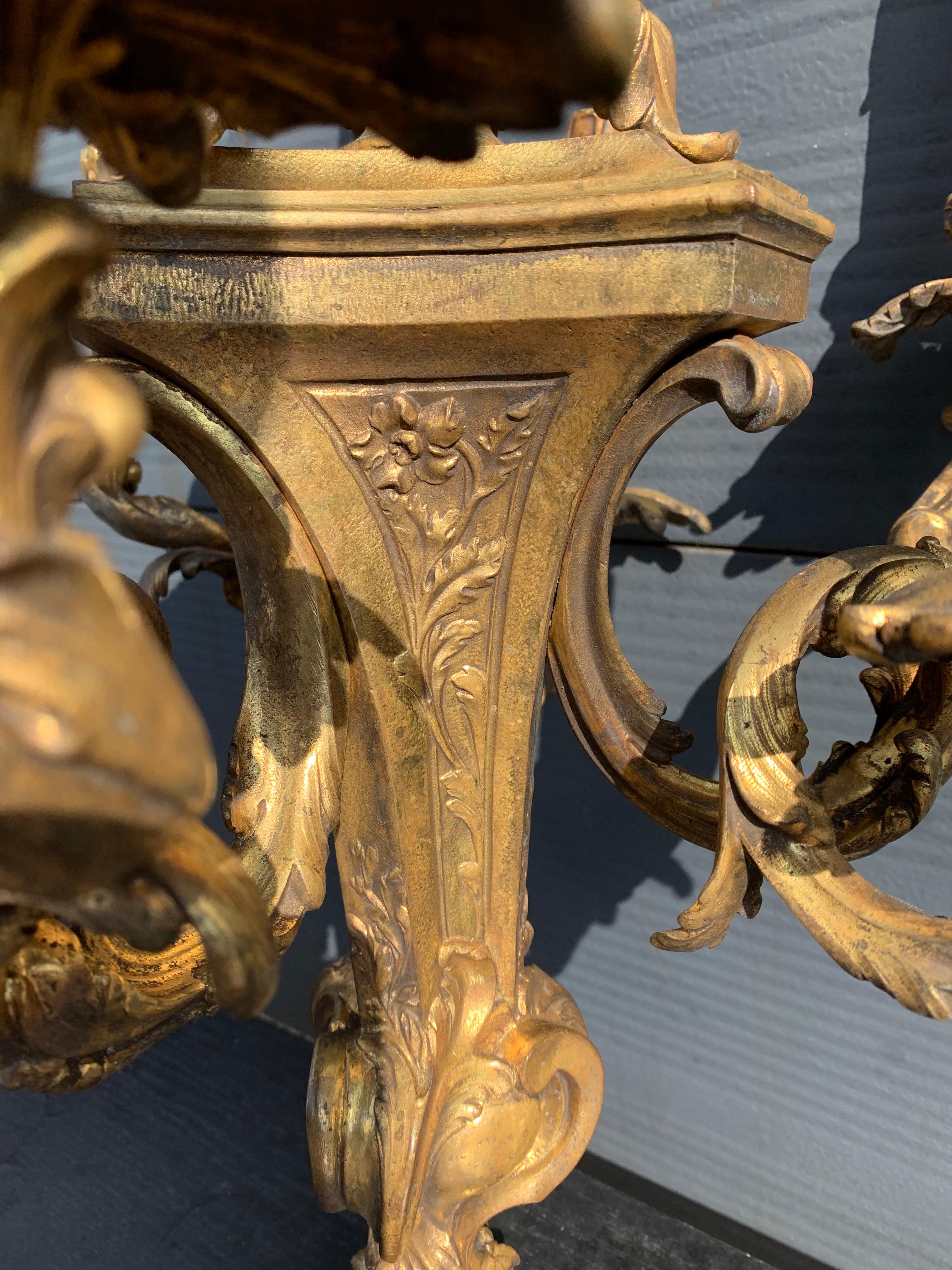 Antique Large Belle Époque Handcrafted Gilt Bronze Chandelier Pendant w. Roses  For Sale 3