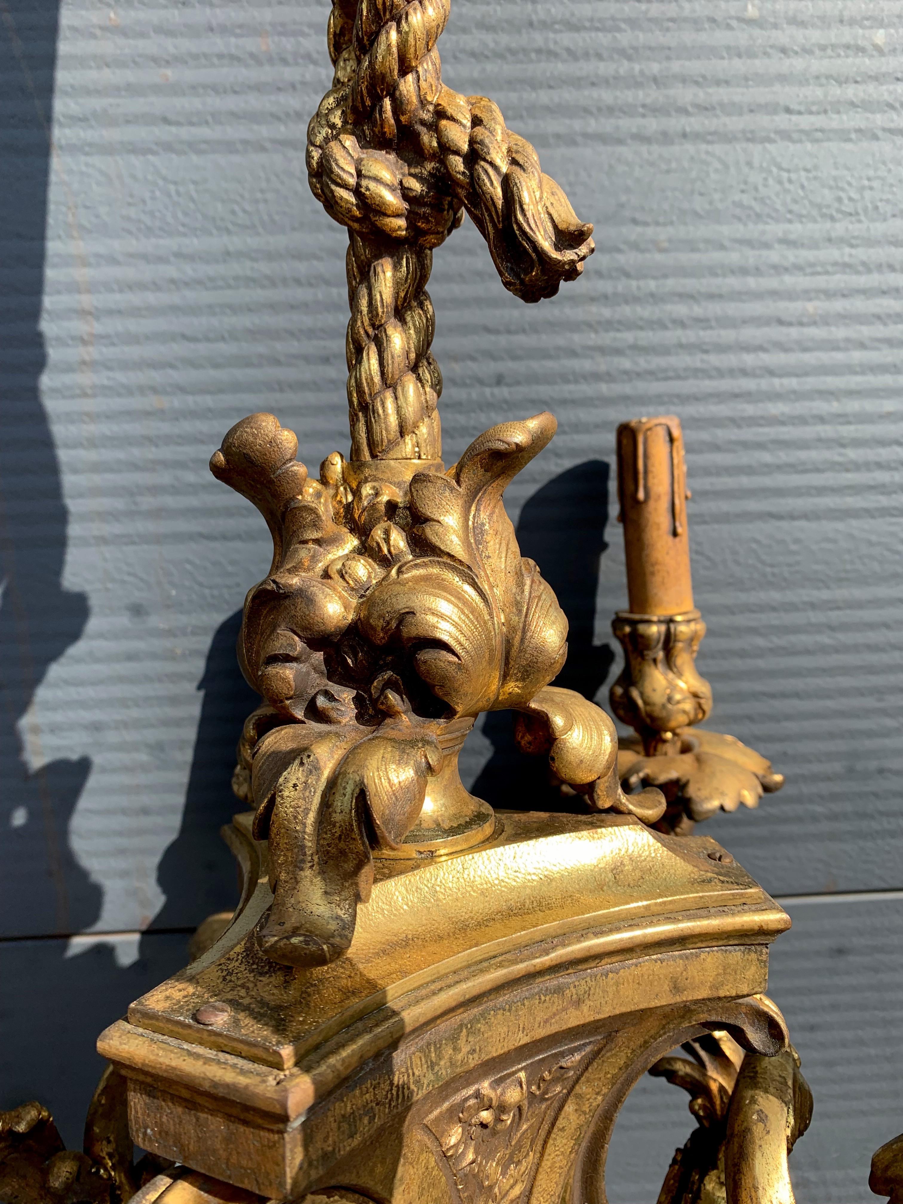 Antike große Belle Époque Handcrafted vergoldete Bronze Kronleuchter Anhänger w. Rosen  (19. Jahrhundert) im Angebot
