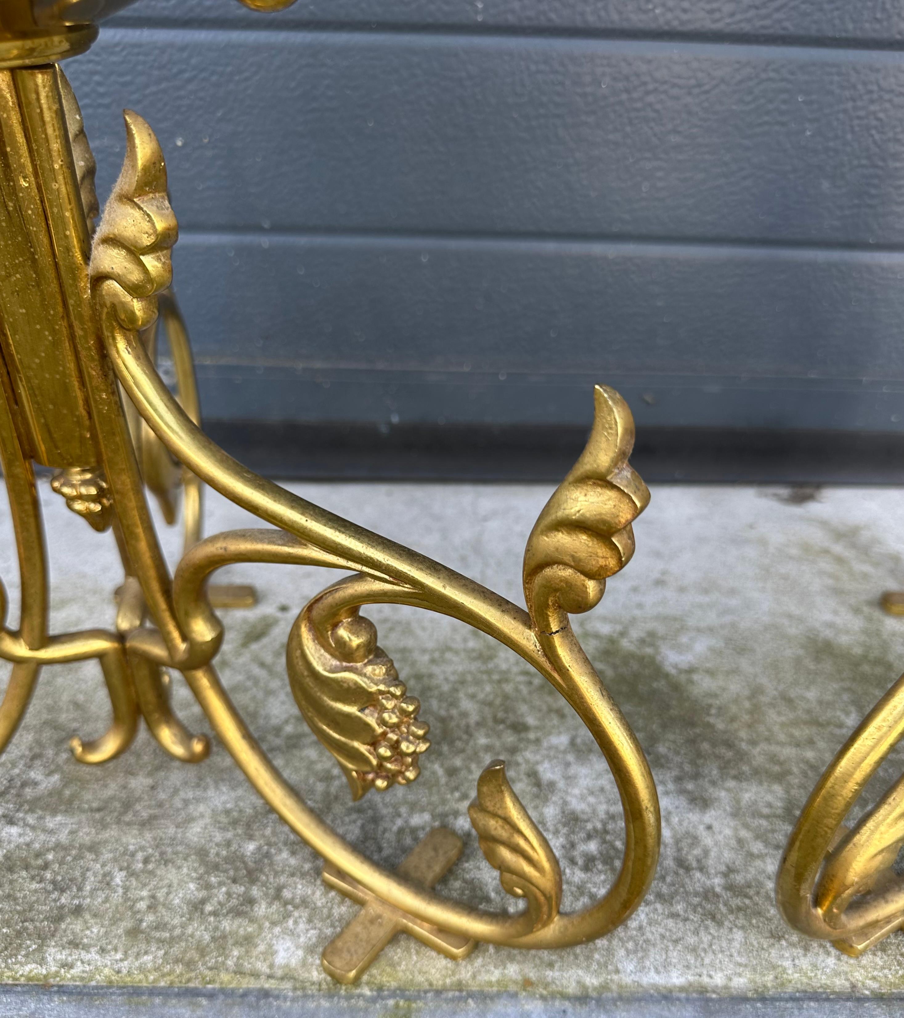 Antique Paire de colonnes d'église / Pedestal Stands de style Revival gothique fabriqués à la main en vente 3