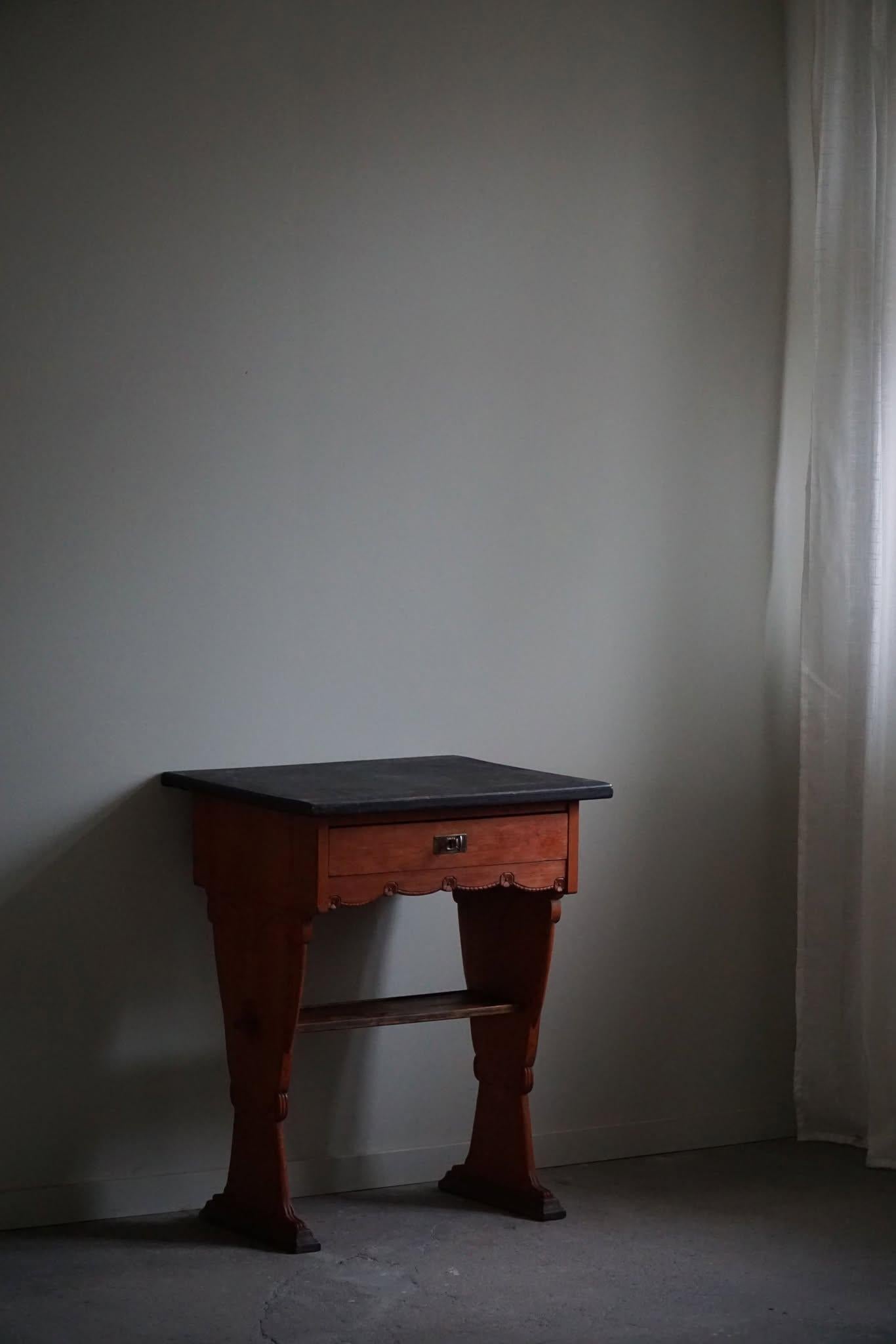 Bureau/table suédois du 19ème siècle de style gustavien en pin ancien, fabriqué à la main en vente 1