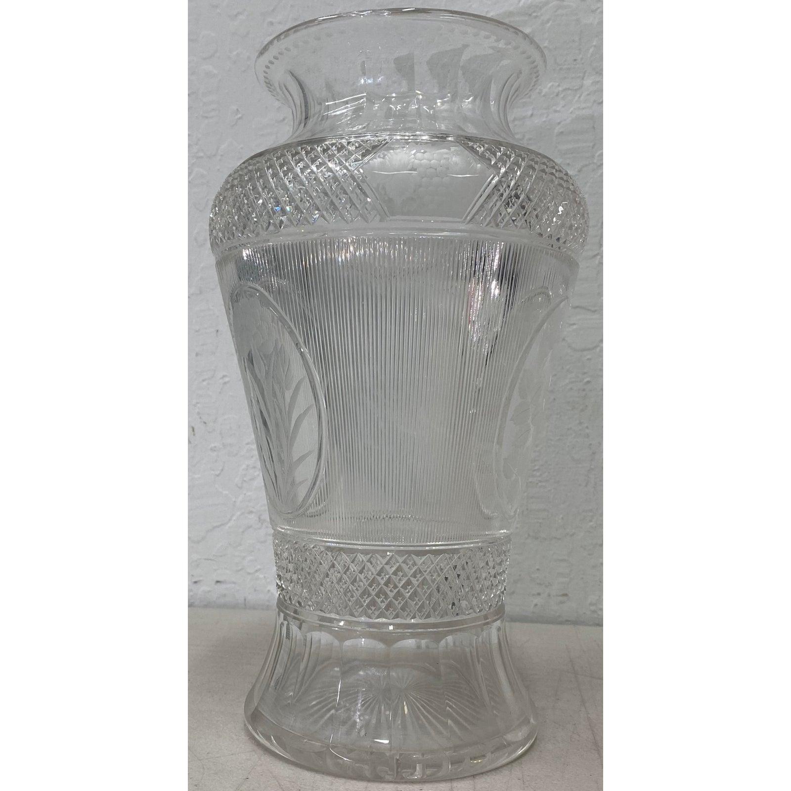 Antique Handcut Crystal Vase with Floral and Grape Motif, circa 1920 For Sale 1
