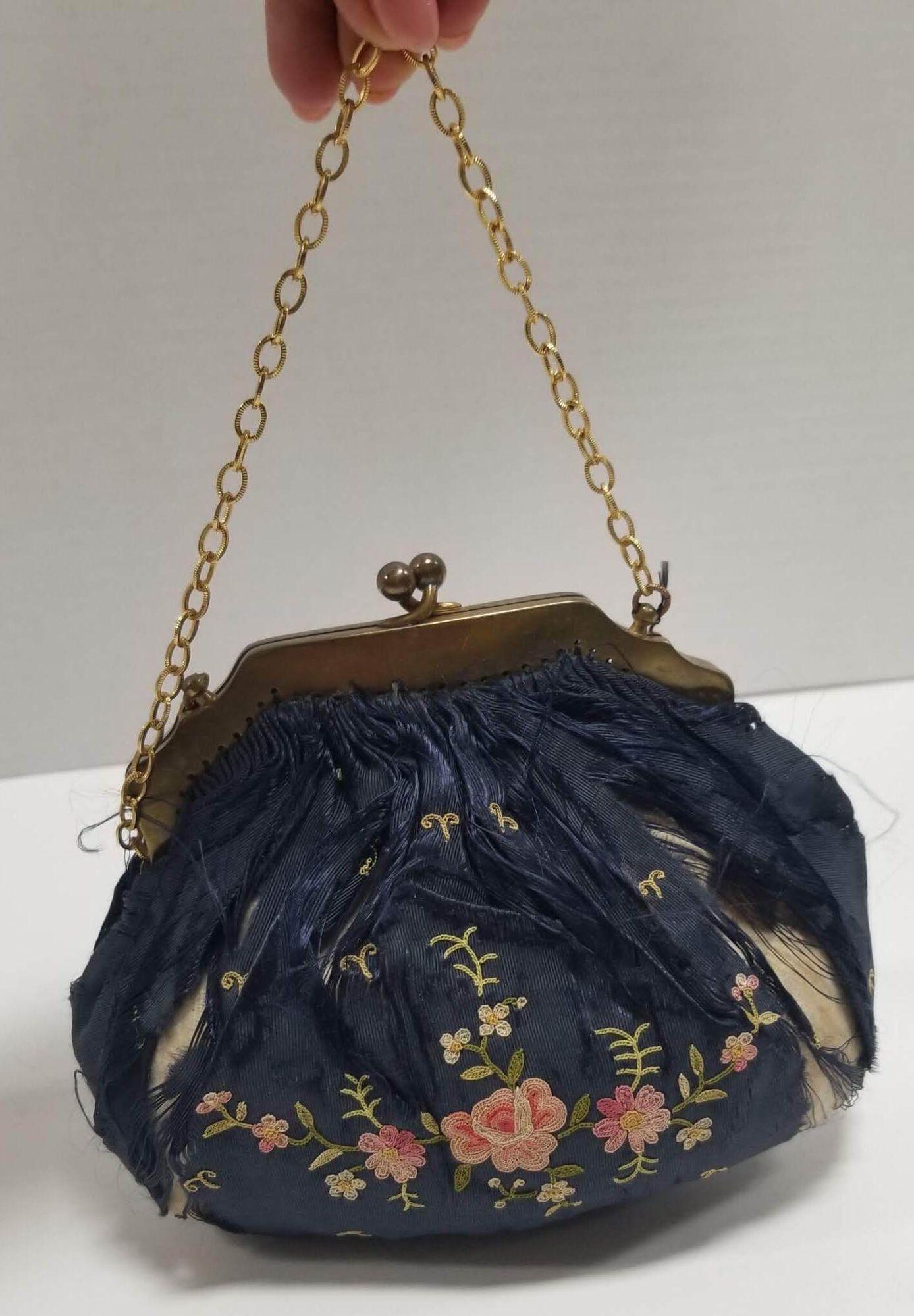Early 20th Century Antique Hand-Embroided Silk Purse 1910 For Sale