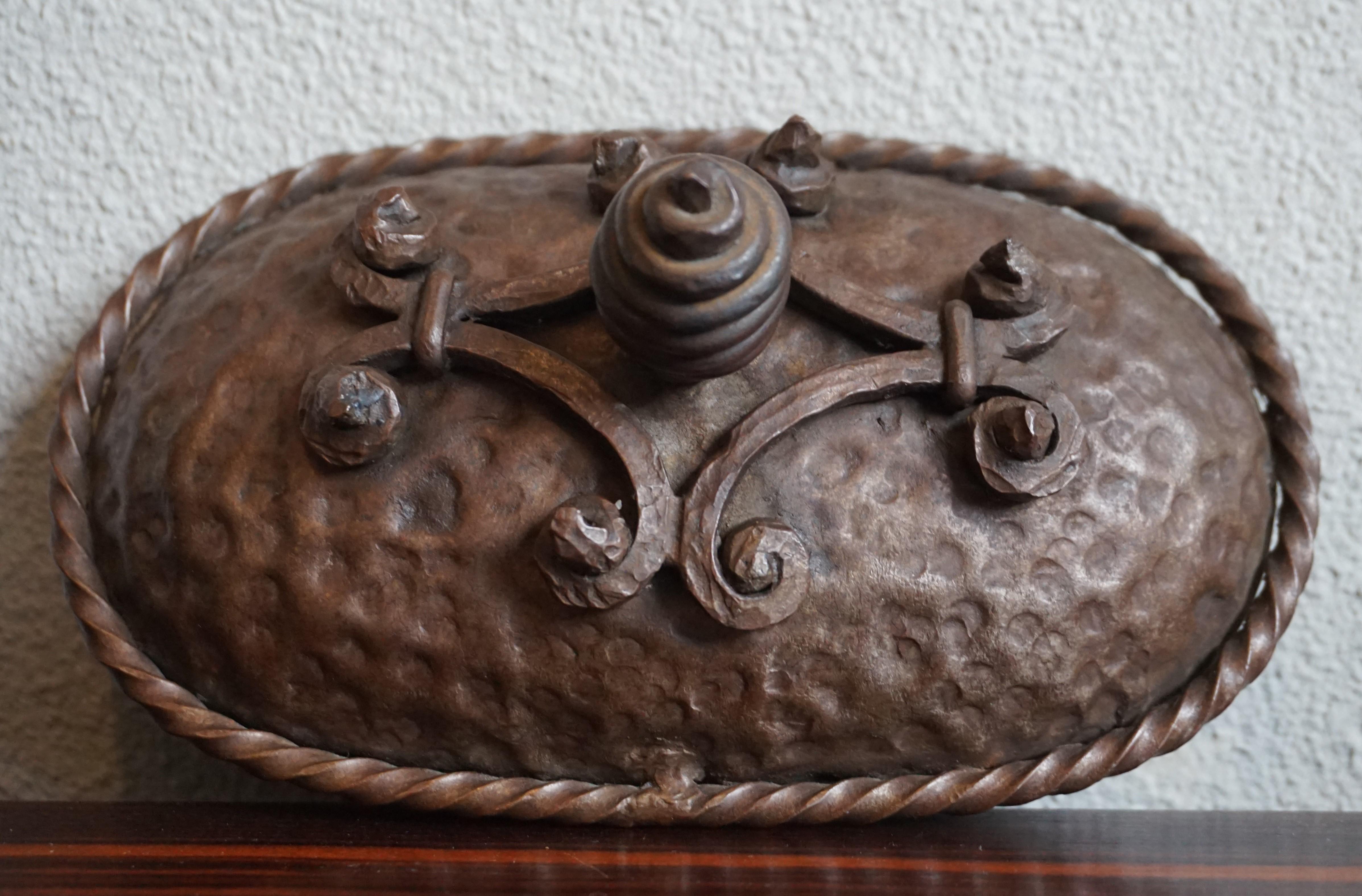 Antique Hand Forged Arts & Crafts Multi Purpose Box by Hugo Berger Goberg In Excellent Condition In Lisse, NL