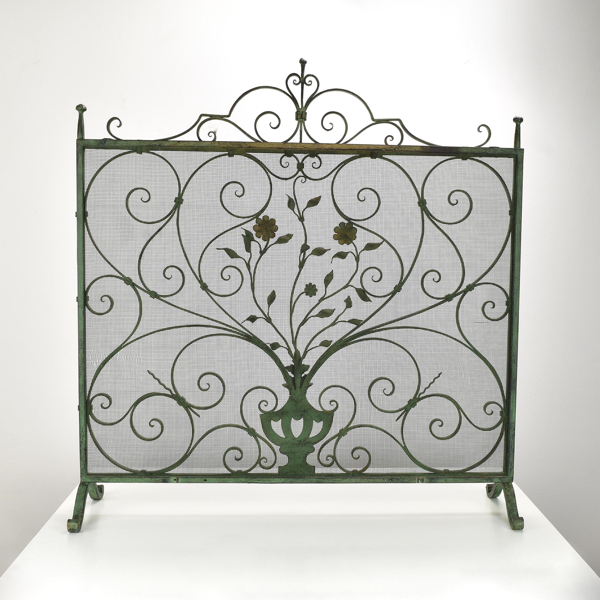 Ferro battuto Antique Hand-Forged Verdigris Iron Fire Screen with Floral Scrollwork in vendita