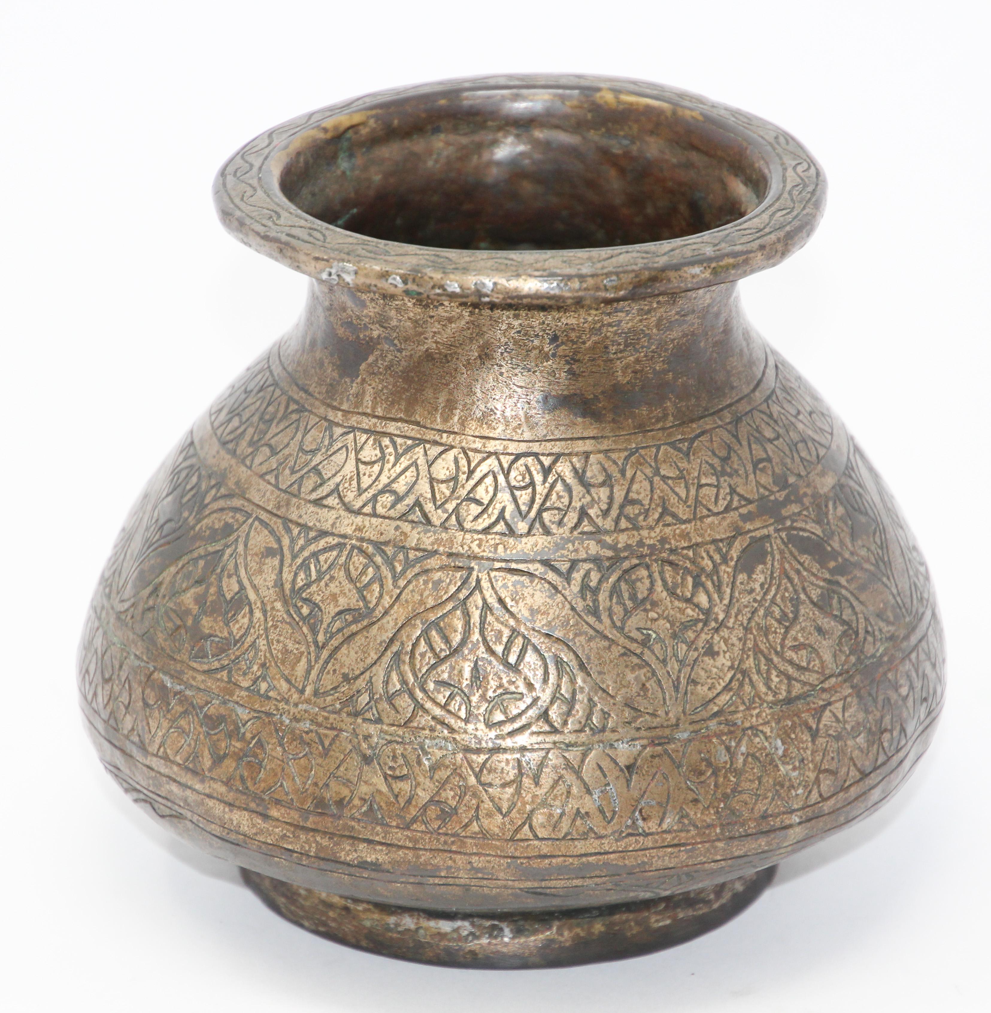 Indian Antique Hand-Hammered Bronze Ceremonial Pot 