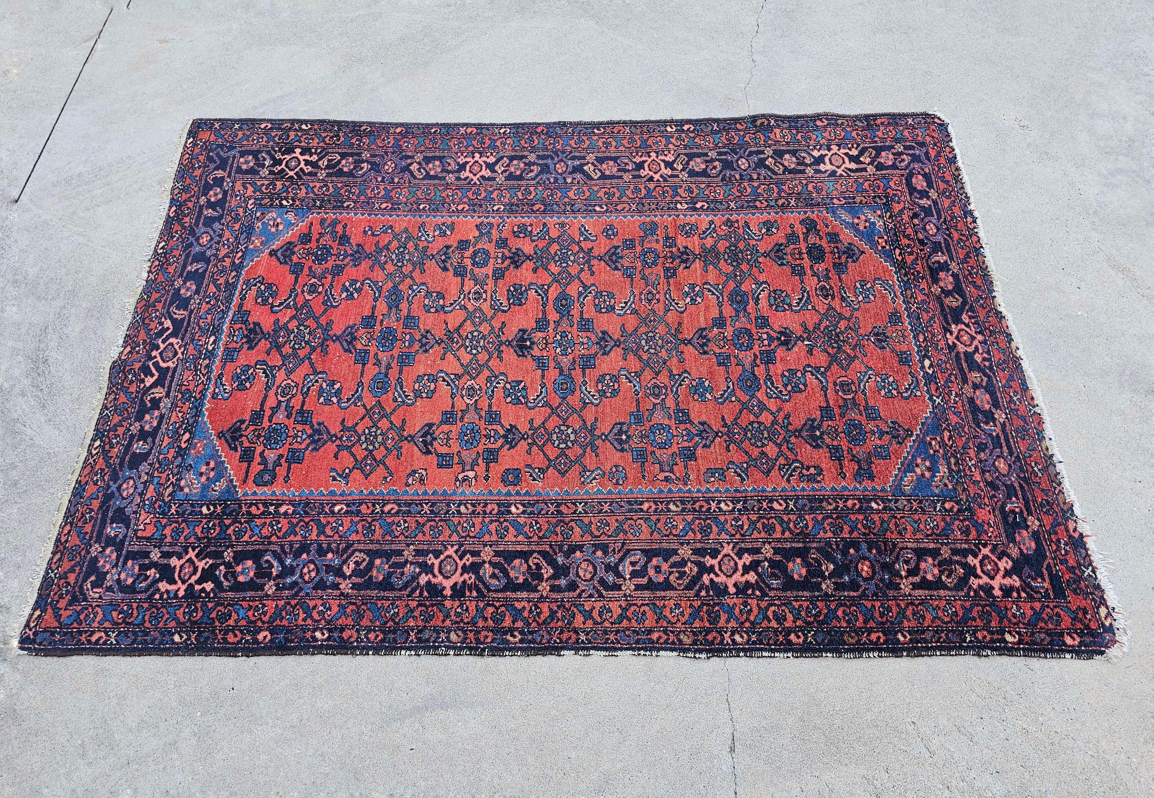 Tribal Antique Hand-Knotted Baluch Woolen Rug // Made in the end of 19th century For Sale