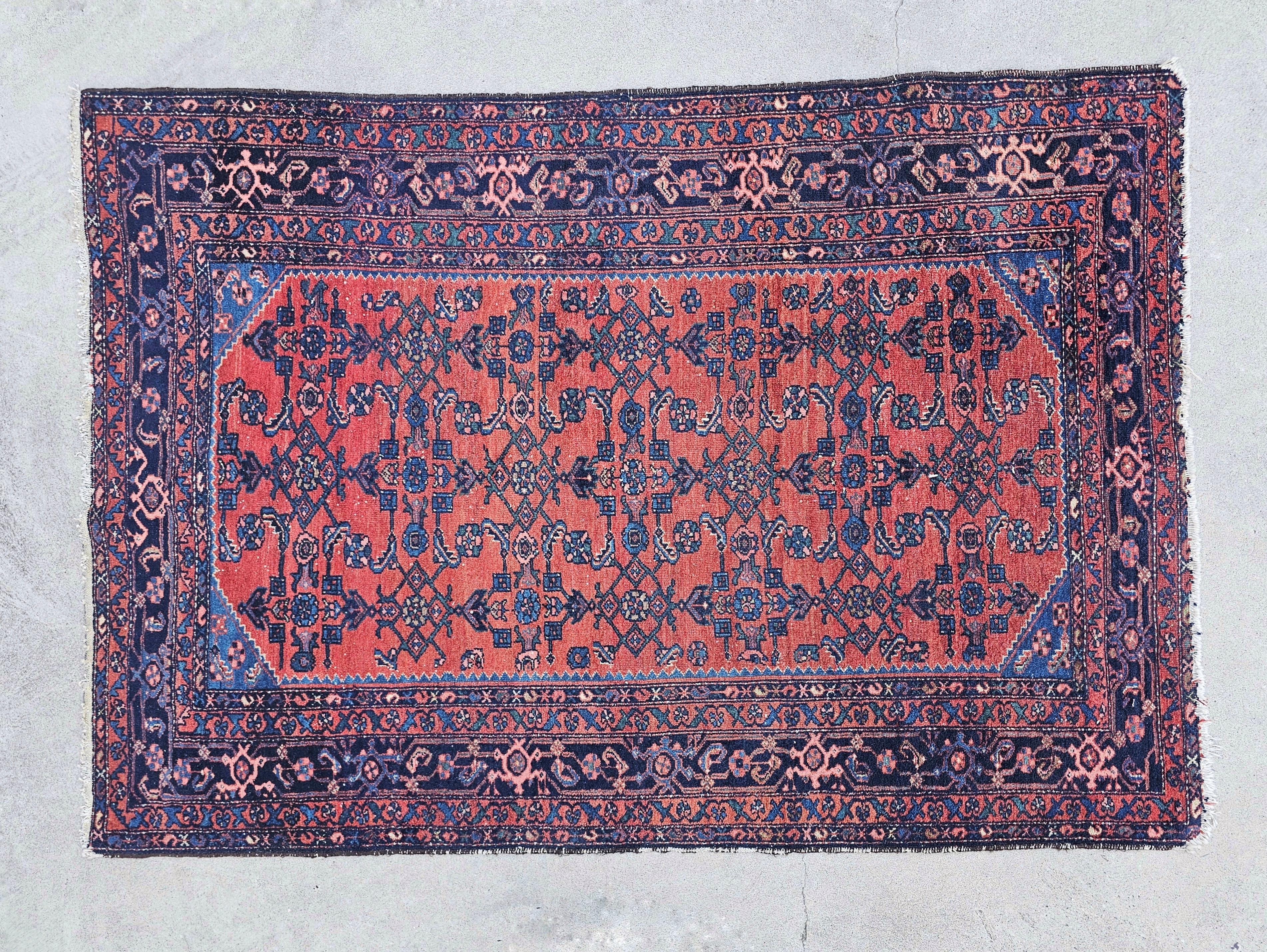 Central Asian Antique Hand-Knotted Baluch Woolen Rug // Made in the end of 19th century For Sale