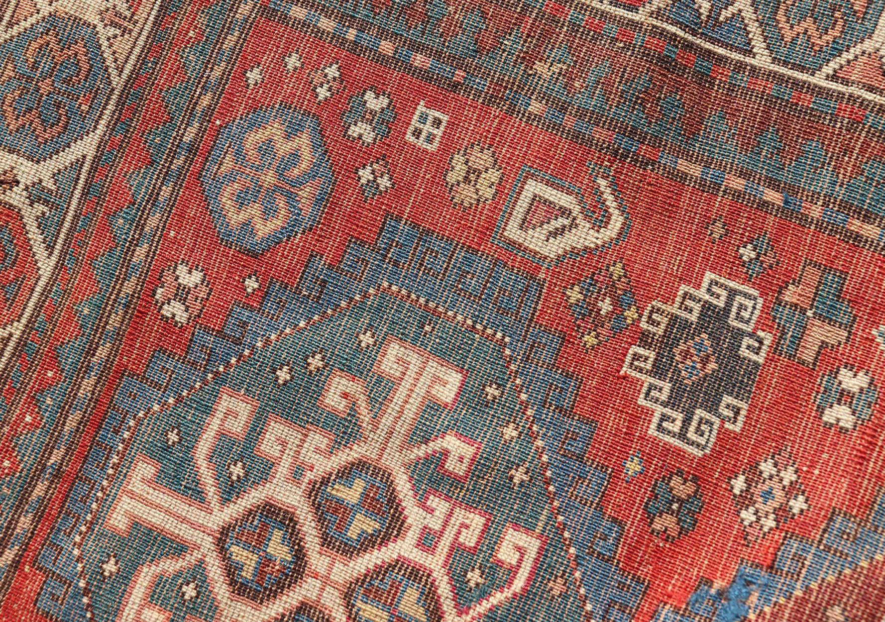 Antique Hand Knotted Caucasian Kazak Rug in Brilliant Red with Geometric Design For Sale 4