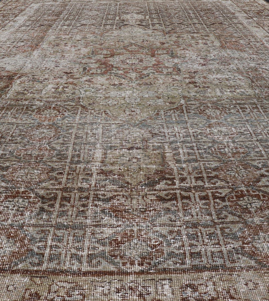 Antique Hand-Knotted Distressed Persian Mahal Rug in Wool with Medallion Design For Sale 8