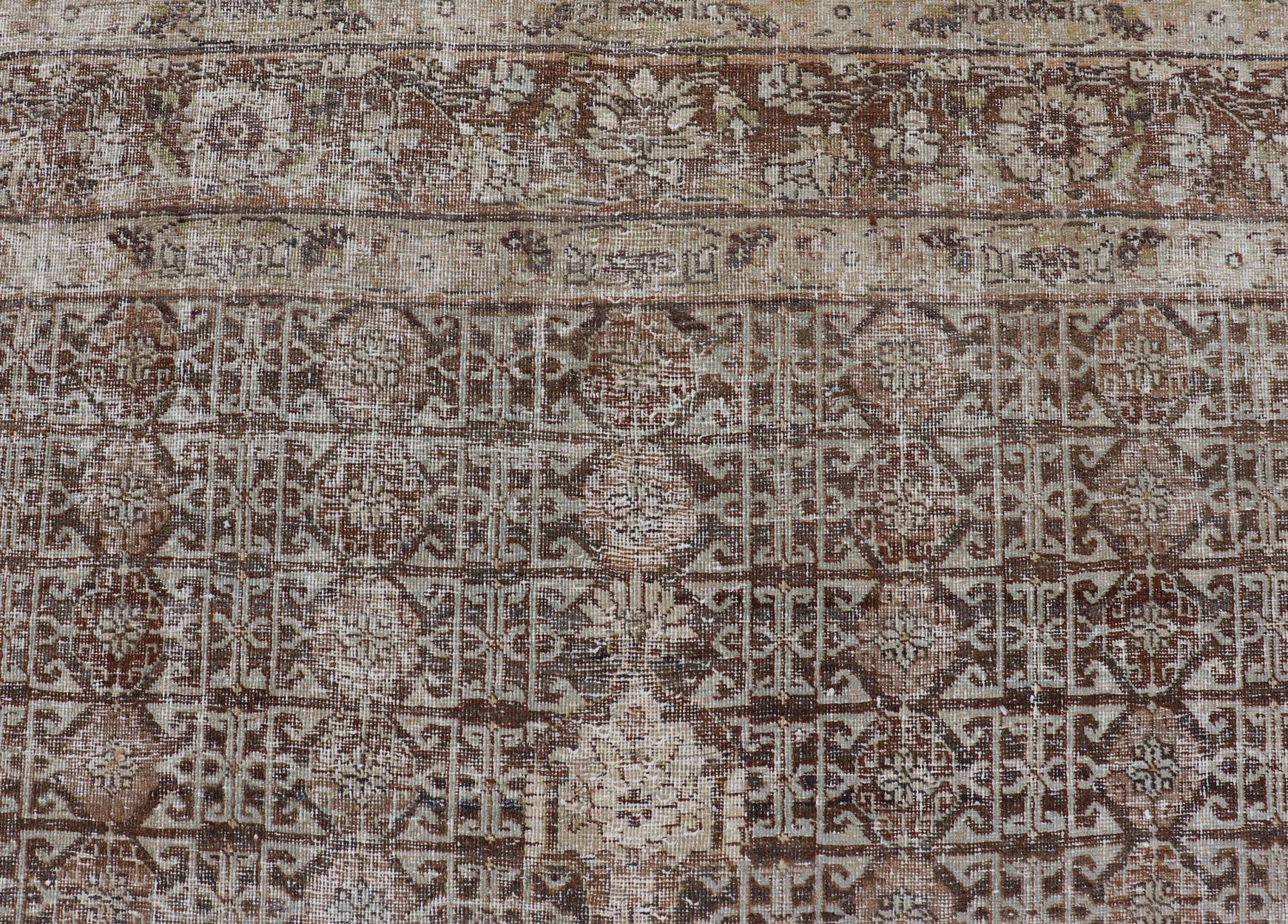 Sultanabad Antique Hand-Knotted Distressed Persian Mahal Rug in Wool with Medallion Design For Sale