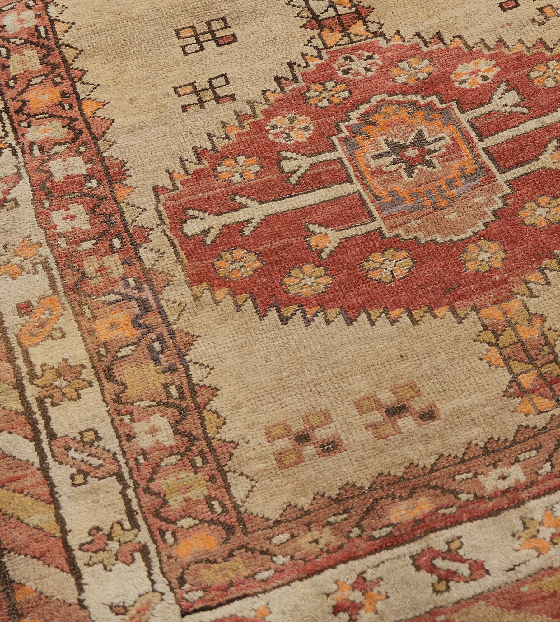 Antique Hand-Knotted Floral Wool Persian Serab Runner In Good Condition For Sale In West Hollywood, CA