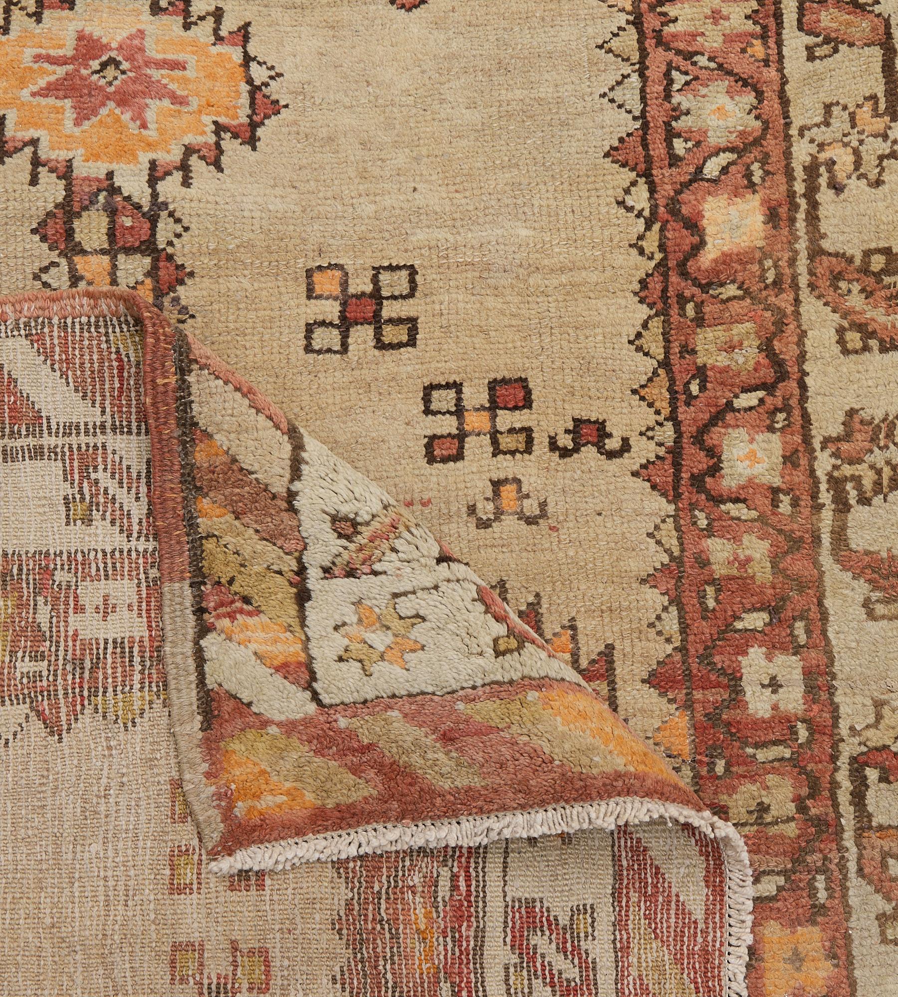 Antiker handgeknüpfter Läufer aus geblümter persischer Wolle Serab im Angebot 2