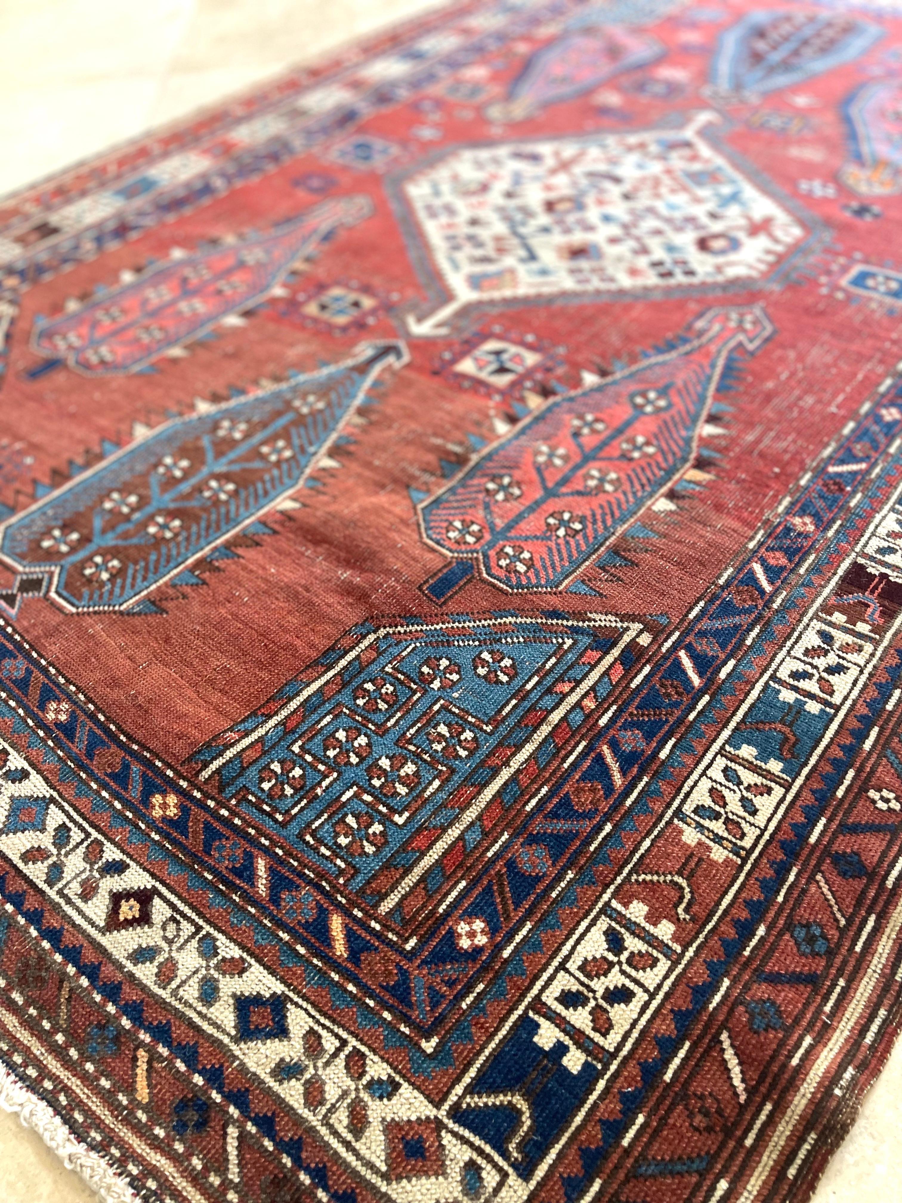 Alfombra geométrica antigua Kazak en venta 1
