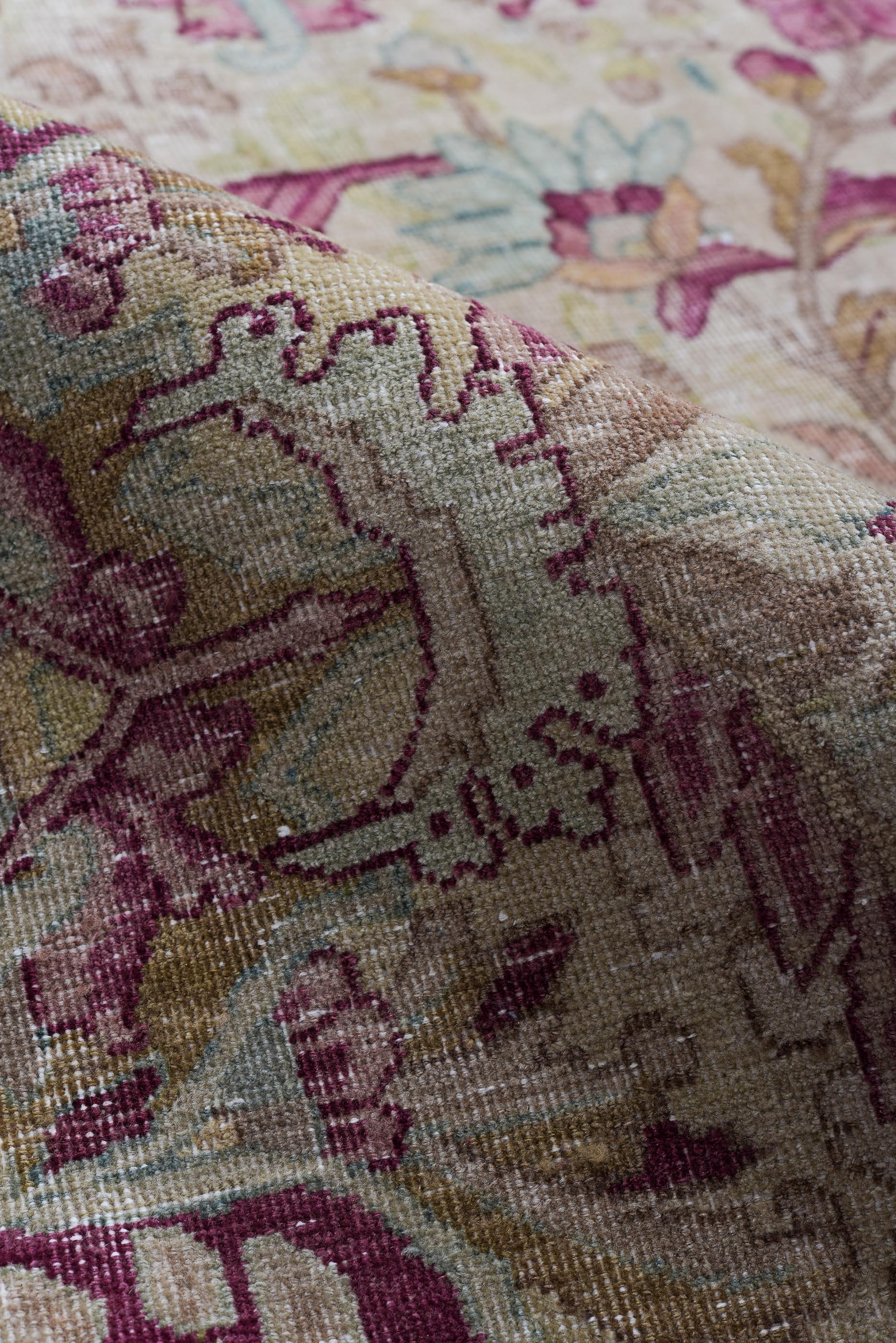 Antique Hand-Knotted Kerman Rug – Persian Floral Grandeur In Good Condition For Sale In New York, NY