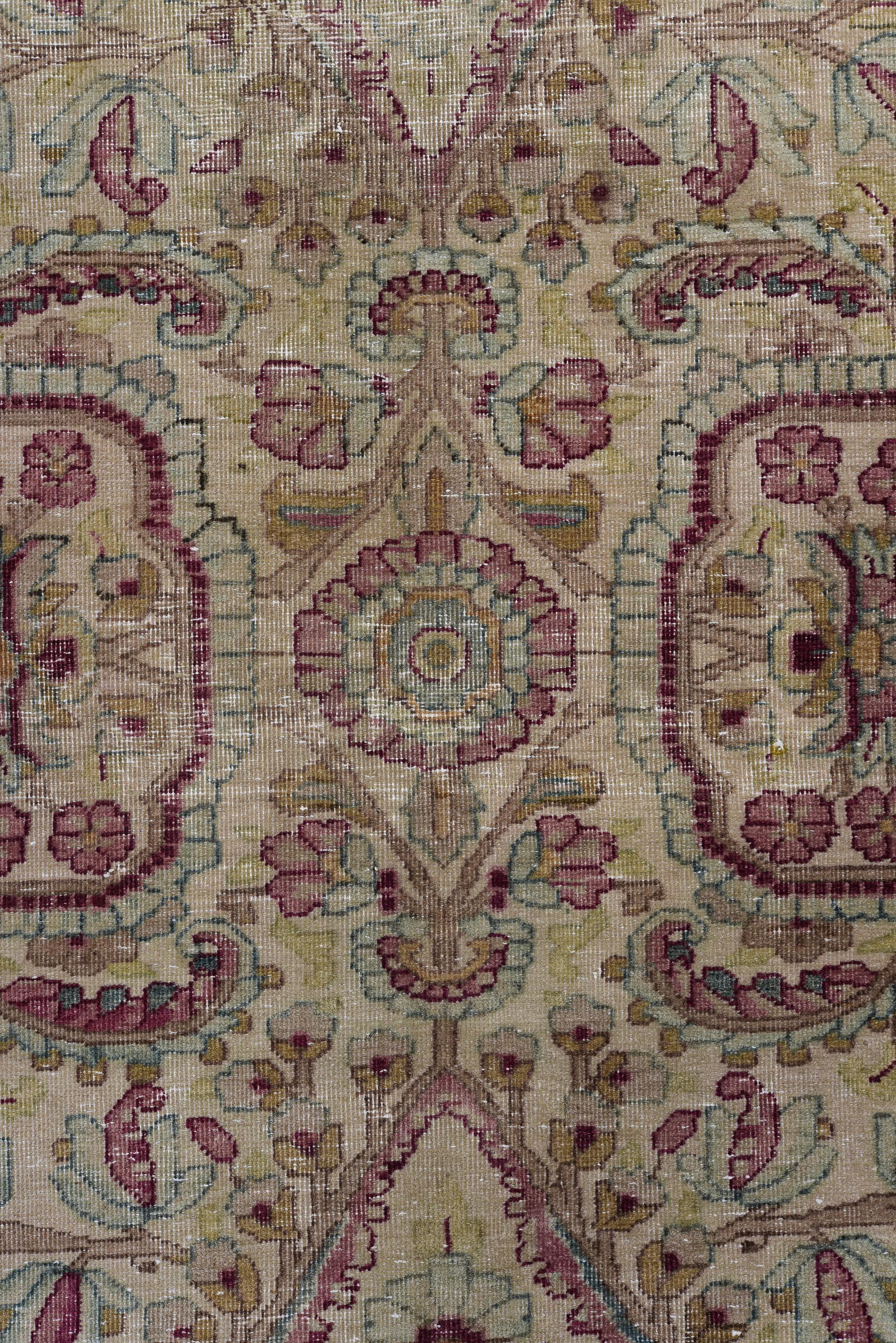Antique Hand-Knotted Kerman Rug – Persian Floral Grandeur For Sale 1