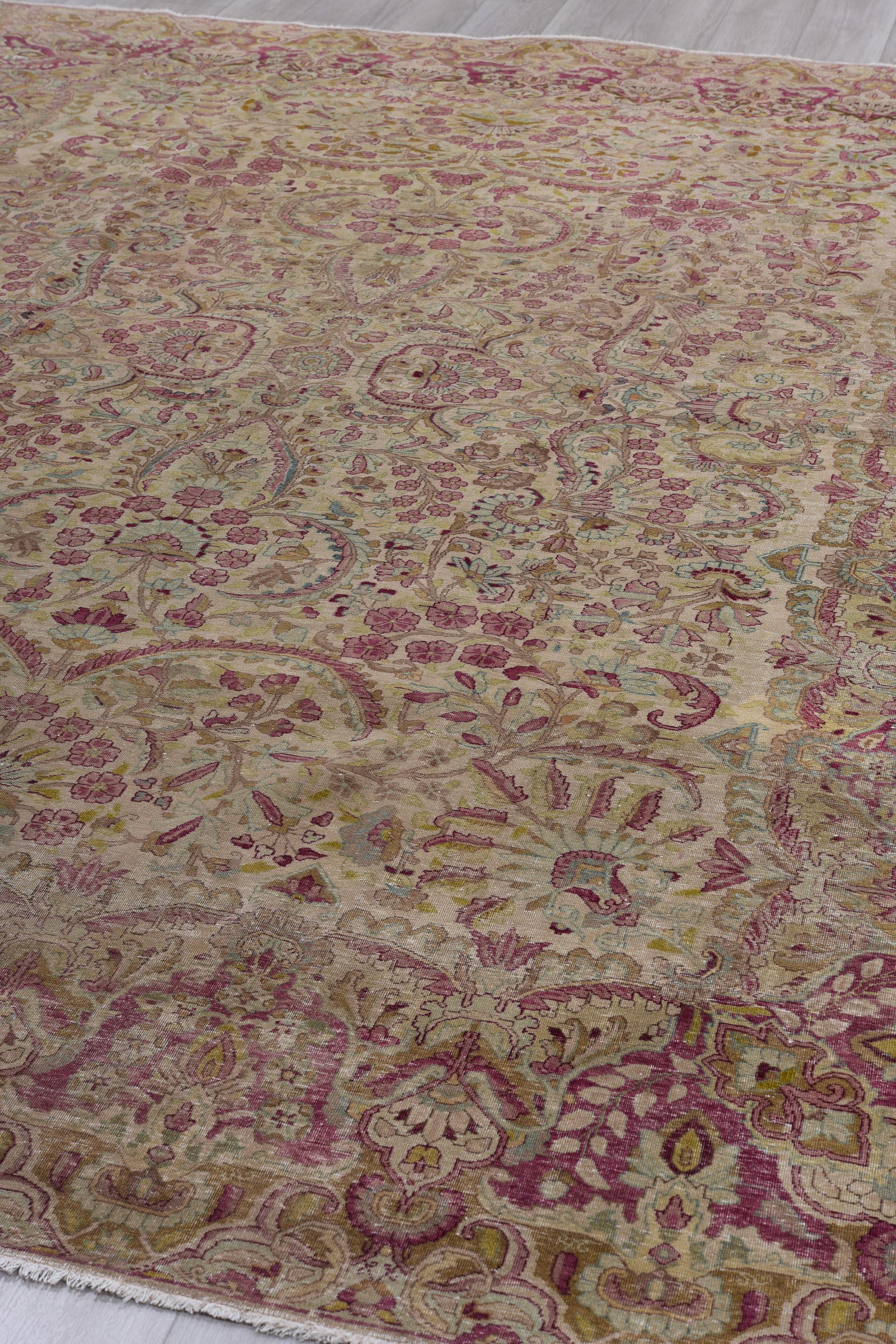 Antique Hand-Knotted Kerman Rug – Persian Floral Grandeur For Sale 2