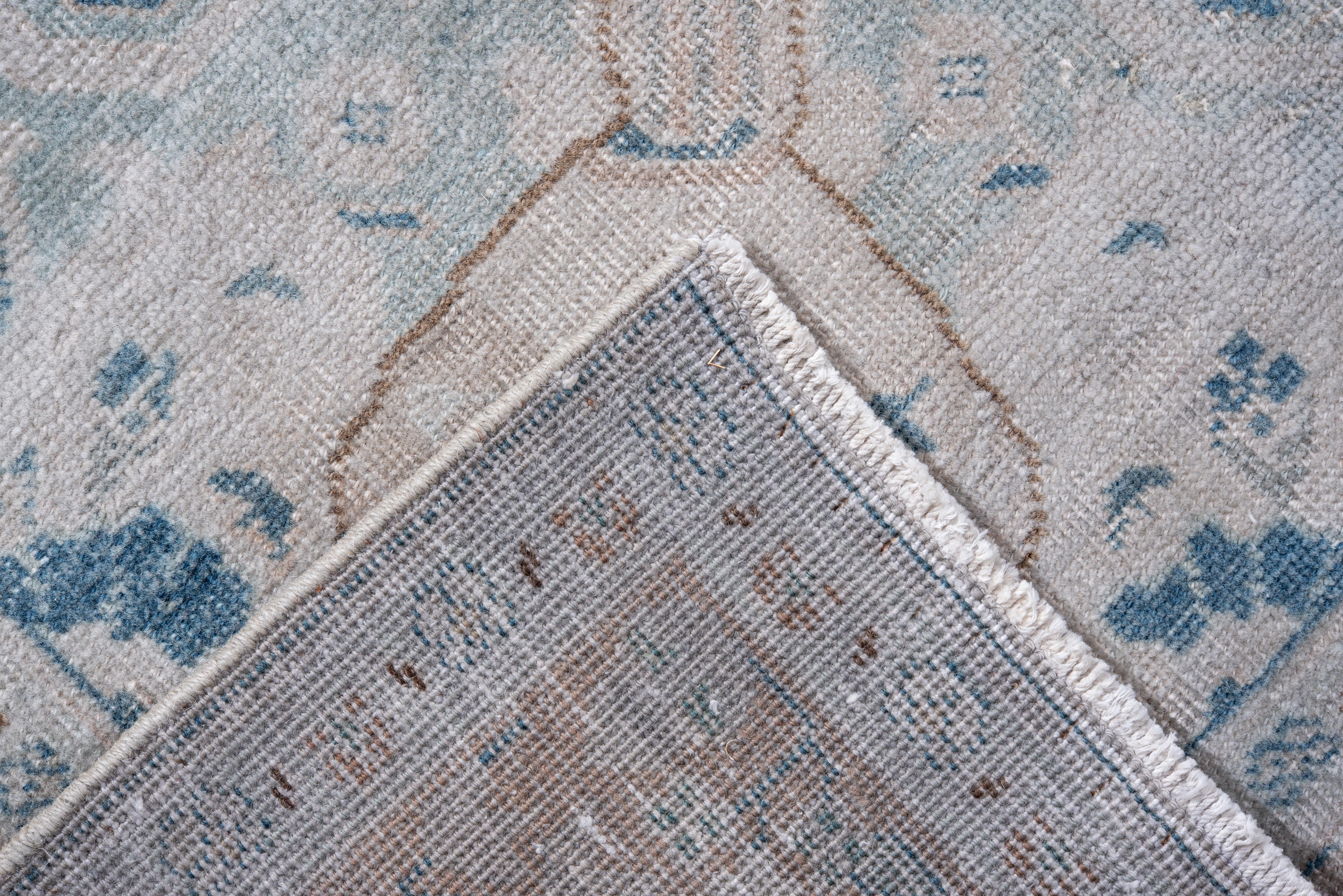 Antiker handgeknüpfter Maschenteppich - persisches blaues Medaillon-Design im Zustand „Gut“ im Angebot in New York, NY