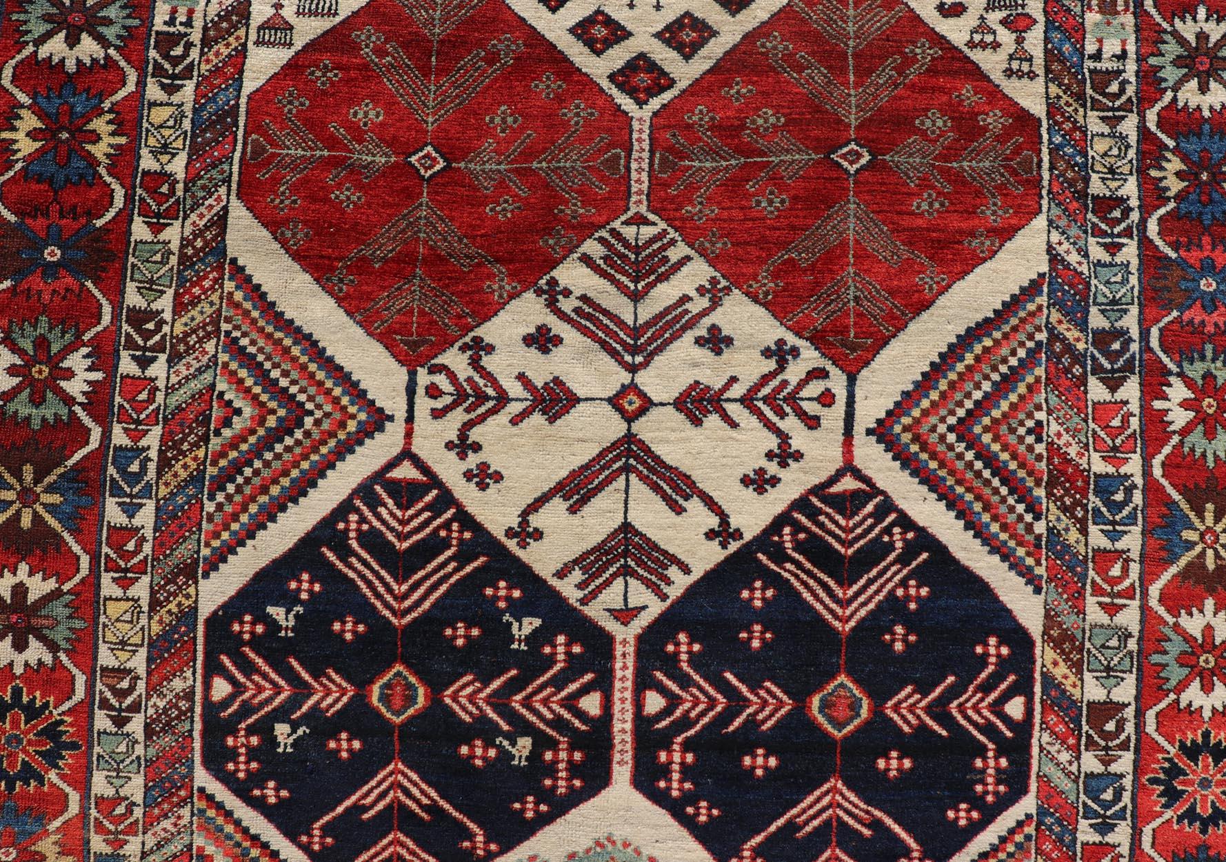 Antique Hand-Knotted Persian Bakhtiari Gallery Rug in Wool with Diamond Design For Sale 2