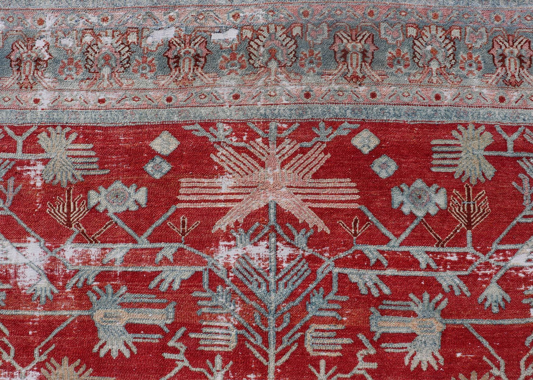 Antique Hand-Knotted Persian Bibikabad Rug in Wool with Unique Medallions For Sale 6
