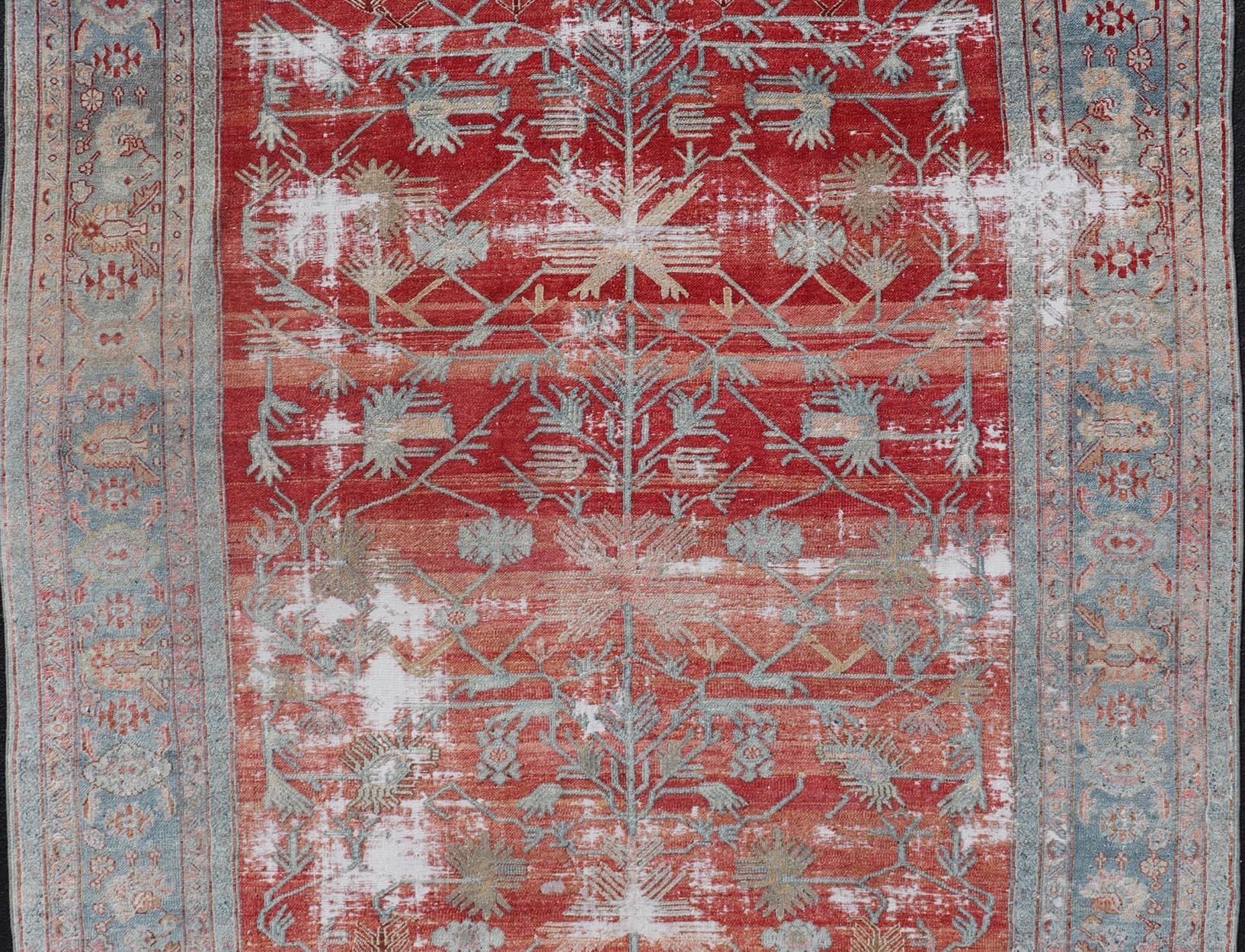 Antique Hand-Knotted Persian Bibikabad Rug in Wool with Unique Medallions For Sale 1