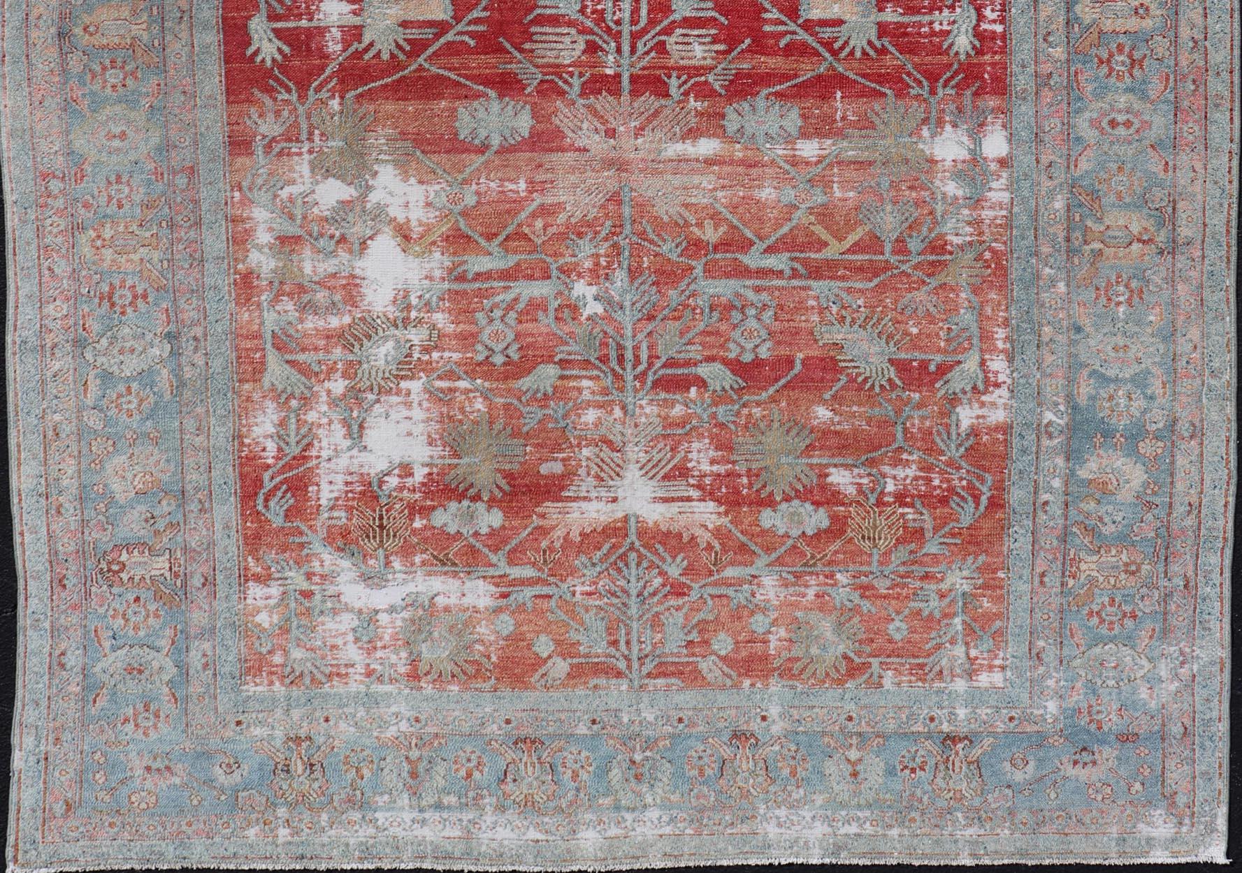 Antique Hand-Knotted Persian Bibikabad Rug in Wool with Unique Medallions For Sale 2