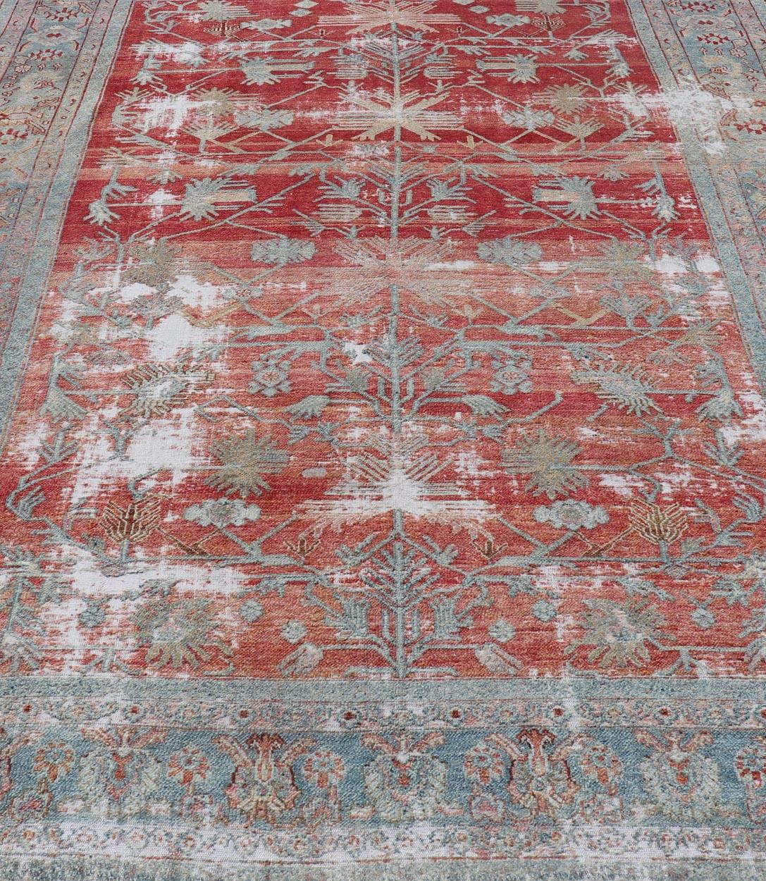 Antique Hand-Knotted Persian Bibikabad Rug in Wool with Unique Medallions For Sale 3