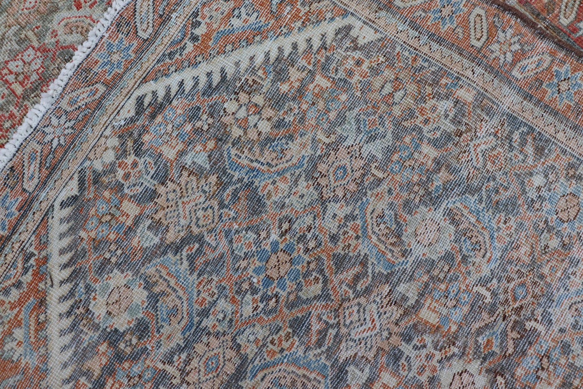 Antiker handgeknüpfter persischer Hamadan-Läufer mit großem Medaillon-Design im Angebot 7