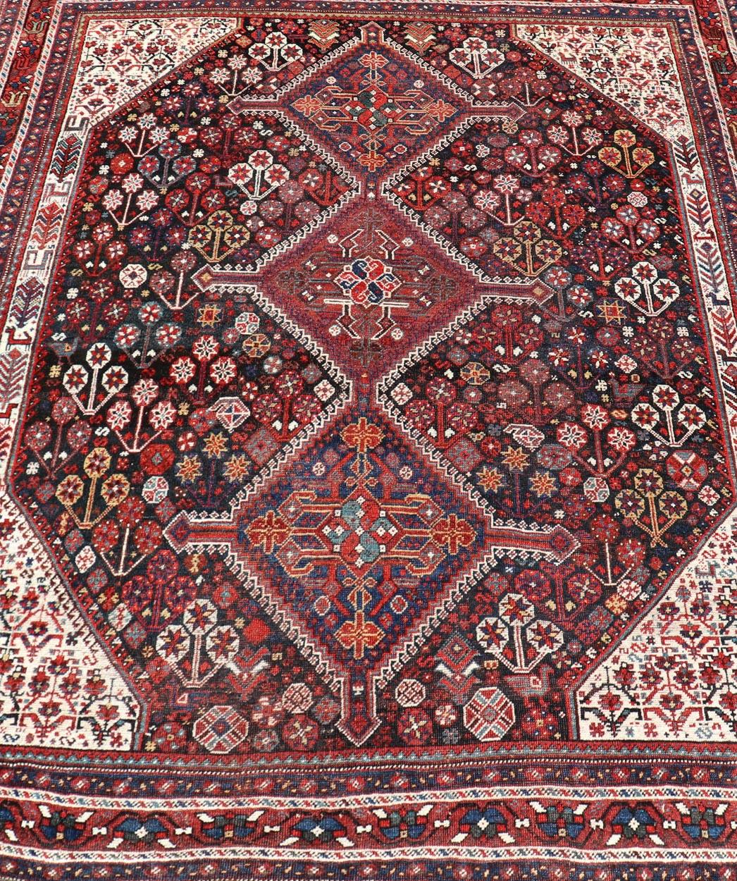 Antique Hand-Knotted Persian Qashqai Rug in Wool with All-Over Tribal Design For Sale 6