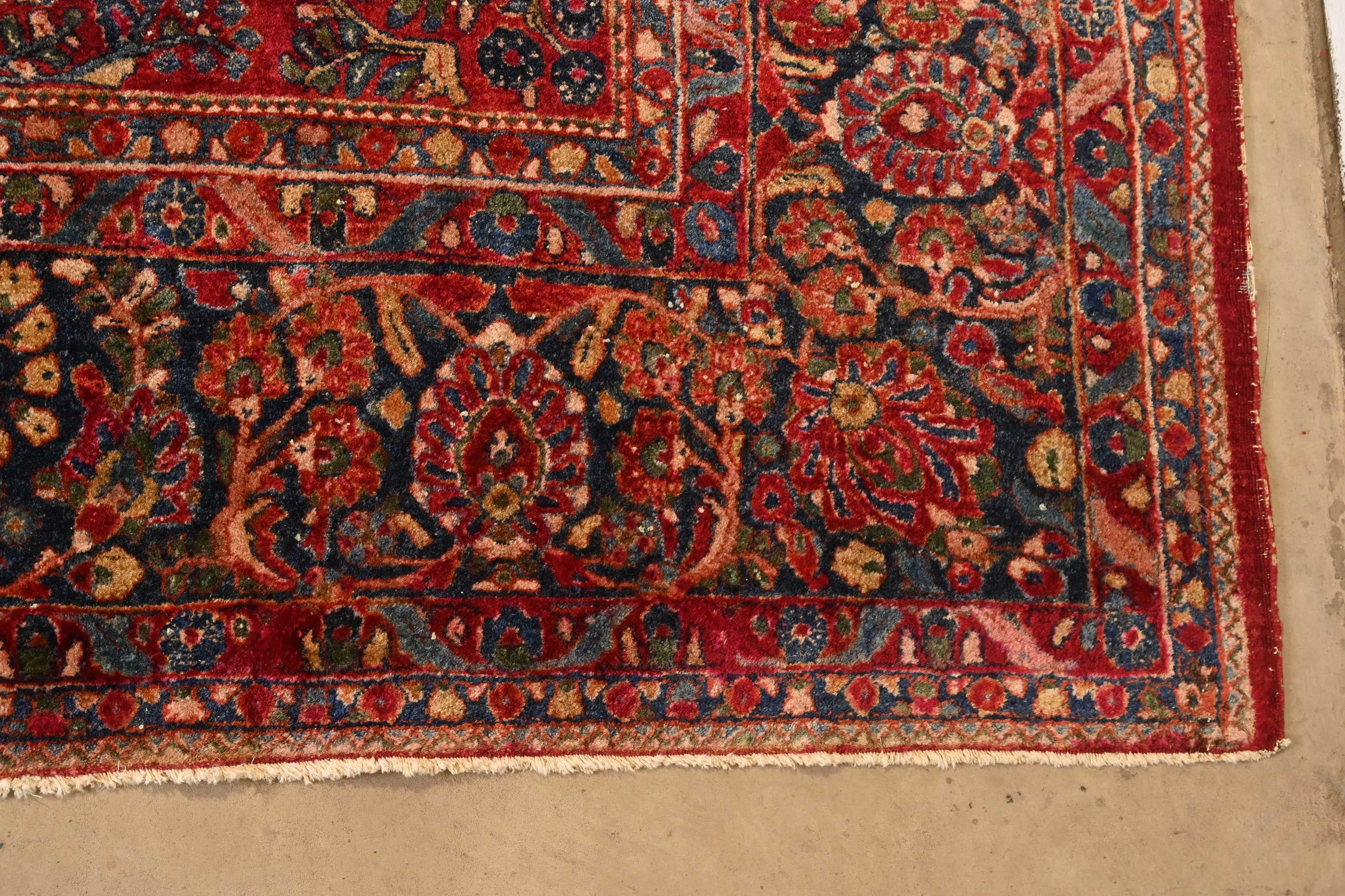Antique Hand-Knotted Persian Sarouk Large Room Size Wool Rug, Circa 1920s 3