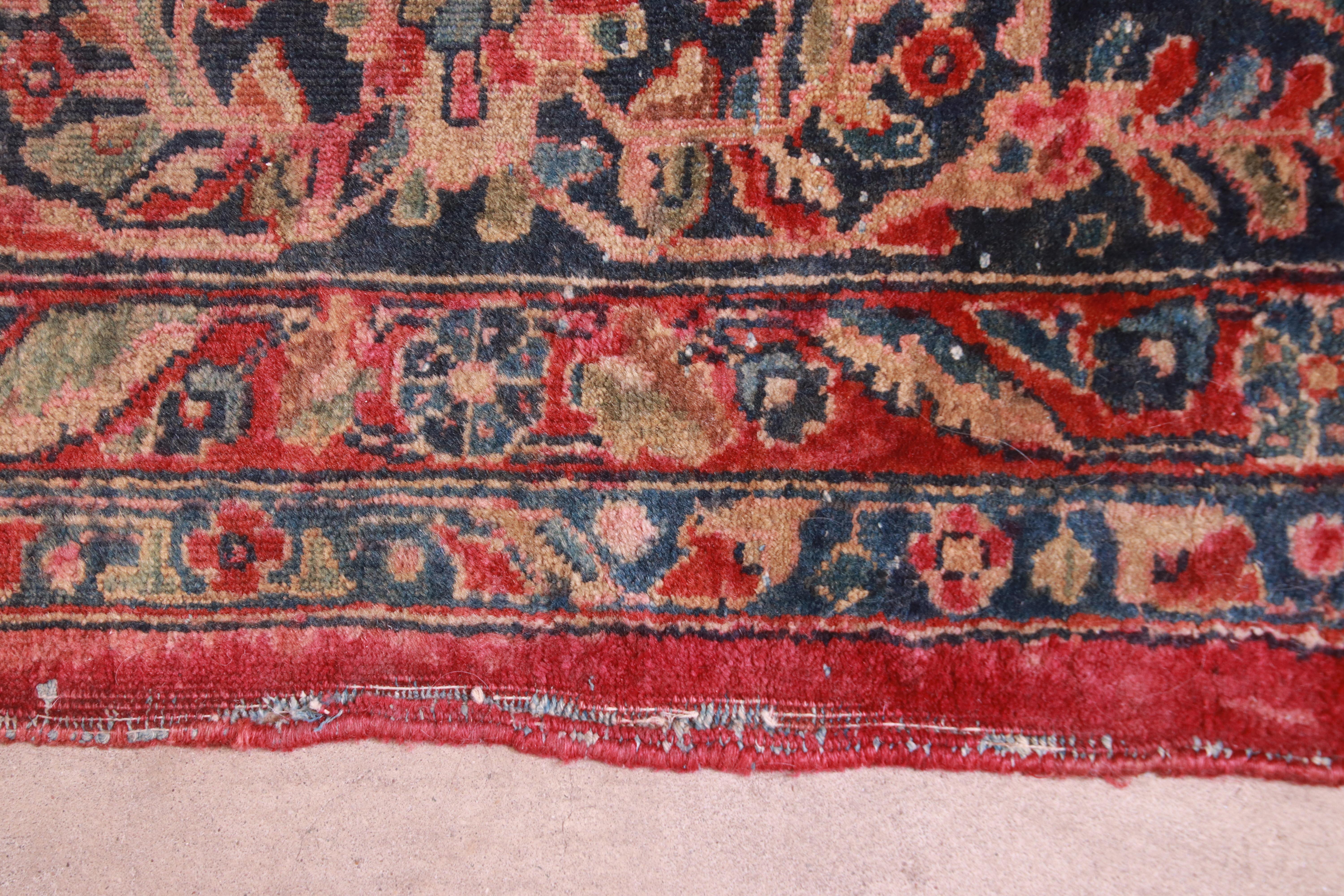 Antique Hand Knotted Persian Sarouk Room Size Rug, circa 1930s 5