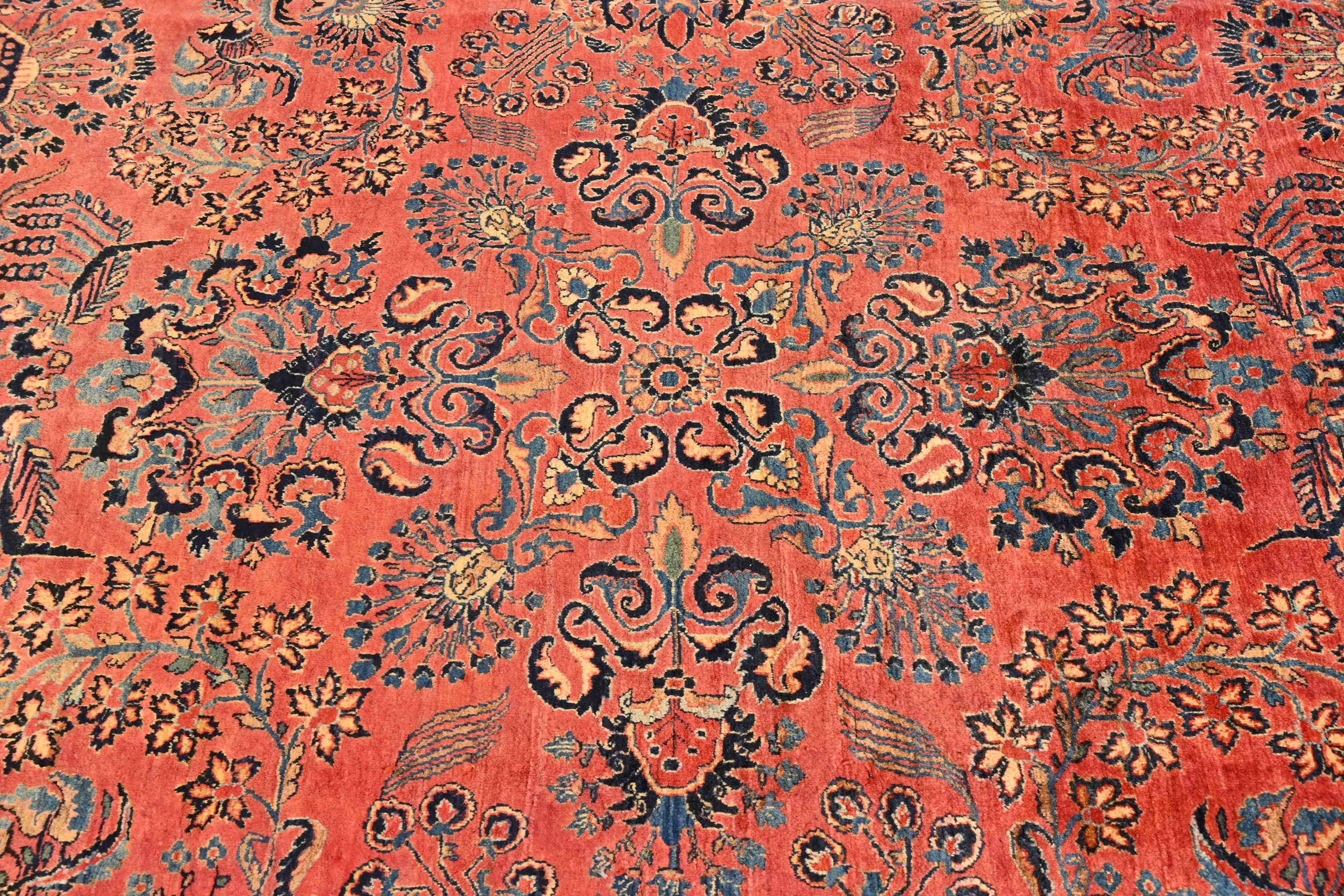 Antique Hand-Knotted Persian Sarouk Room Size Rug, Circa 1930s In Good Condition For Sale In South Bend, IN