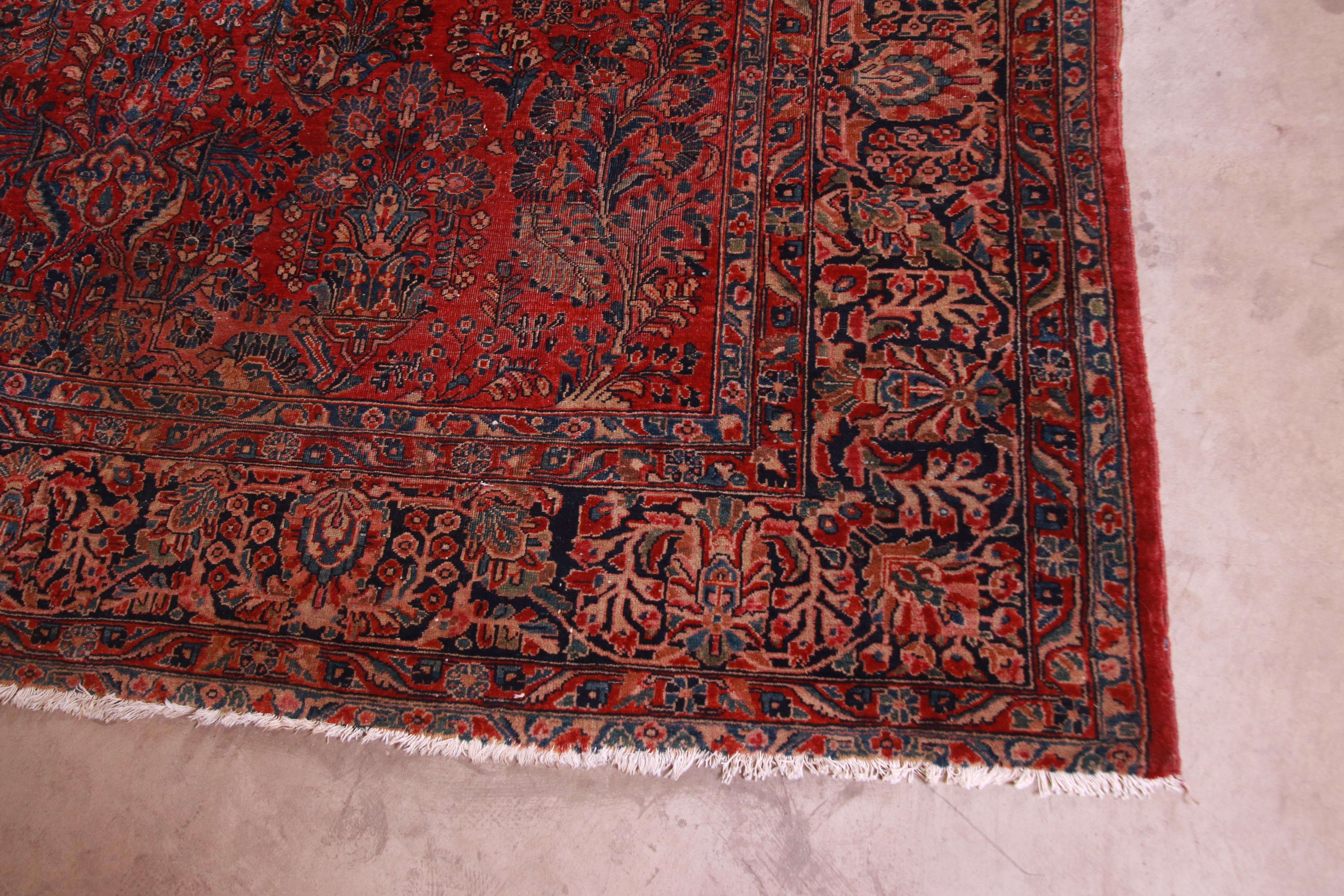 Mid-20th Century Antique Hand Knotted Persian Sarouk Room Size Rug, circa 1930s