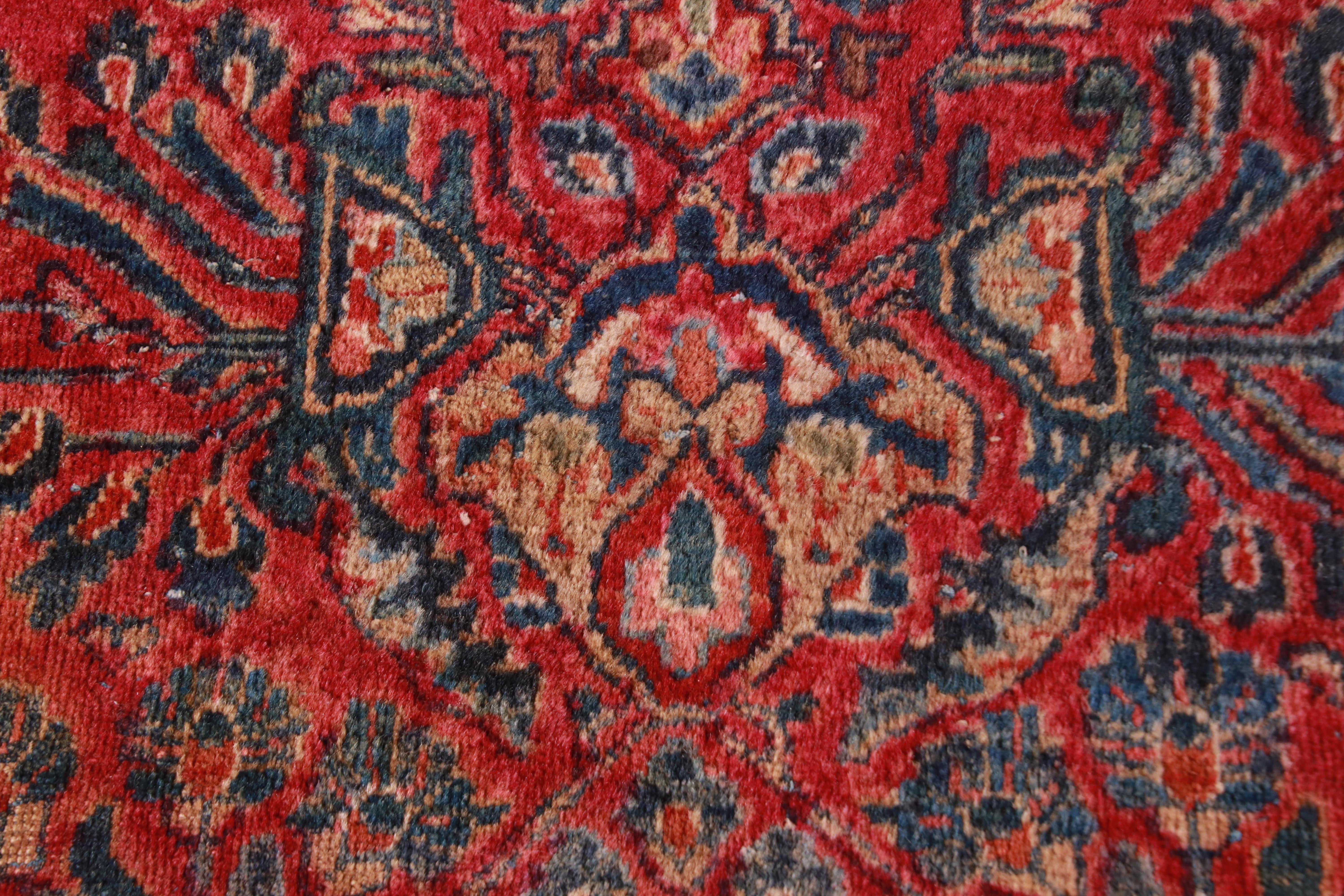 Antique Hand Knotted Persian Sarouk Room Size Rug, circa 1930s 1