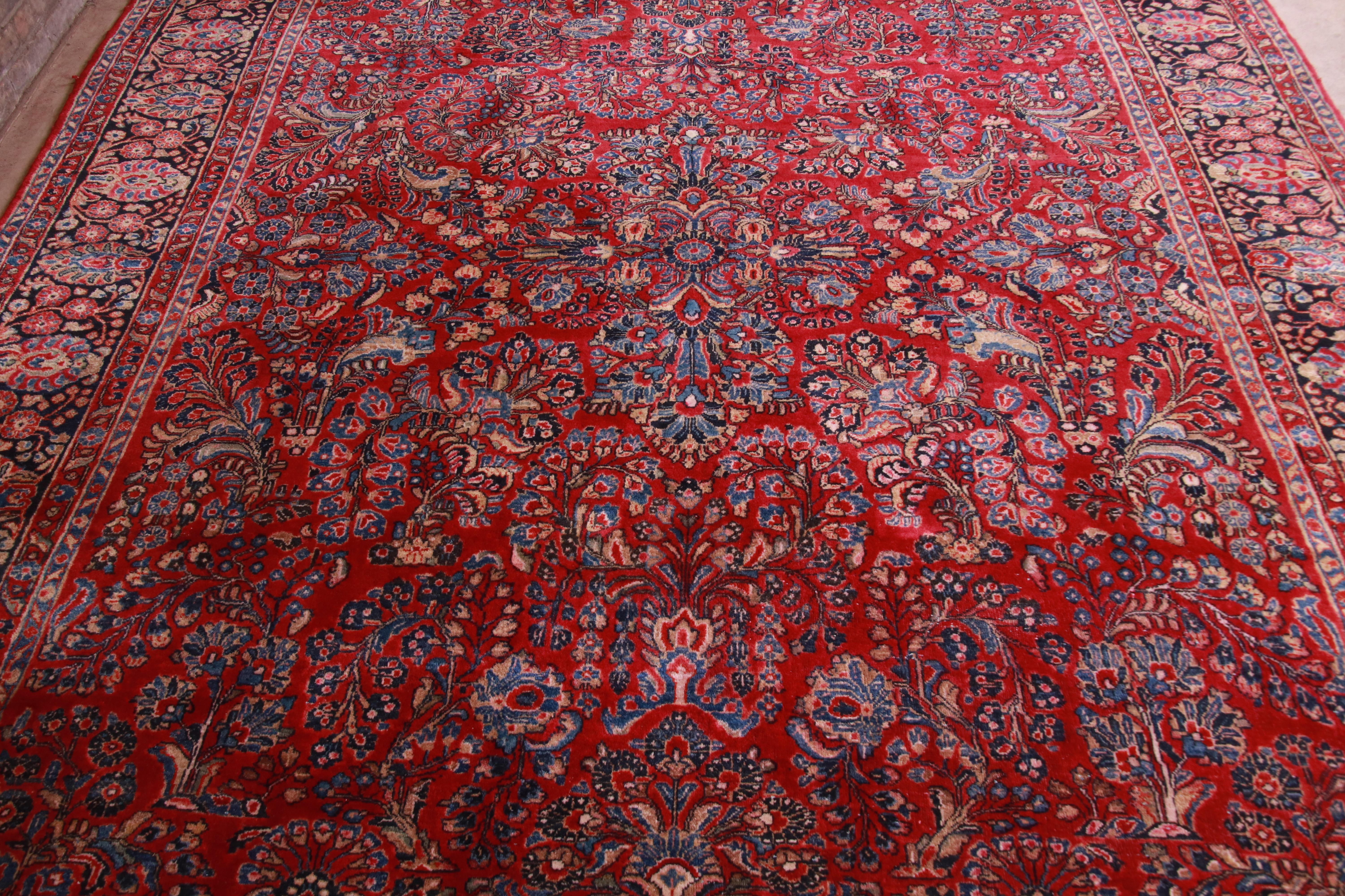 Antique Hand Knotted Persian Sarouk Rug, circa 1930s In Good Condition In South Bend, IN