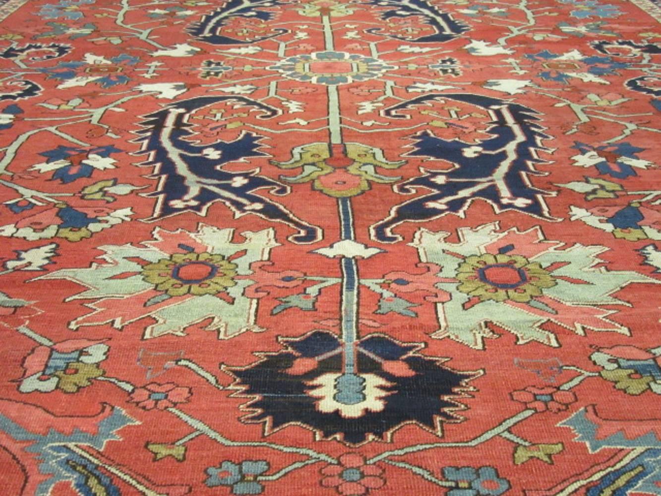 Antique Hand-Knotted Persian Serapi Rug 1