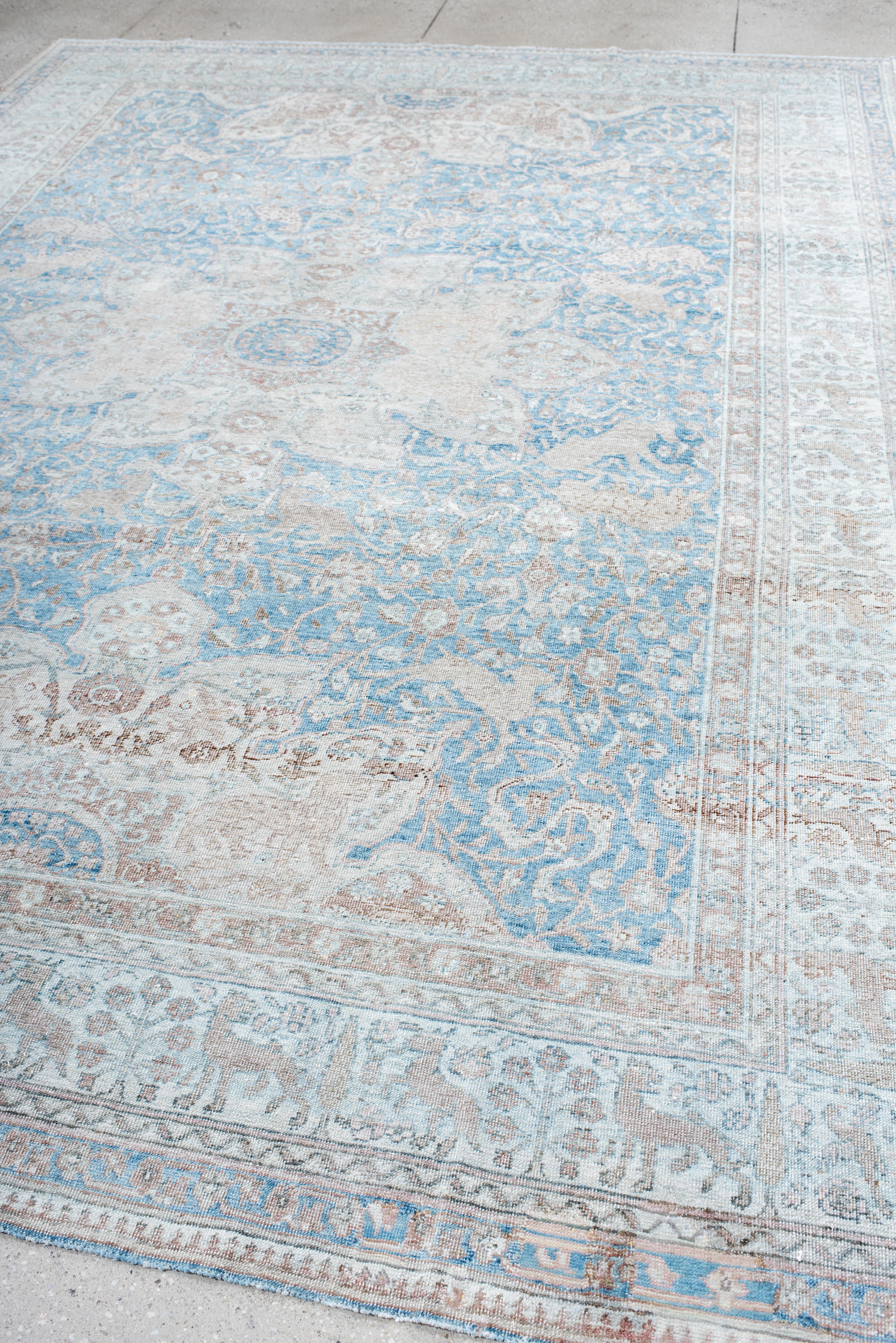 Antiquities Hand-Knotted Sivas Rug - Ottoman Floral Medallion Design en vente 2