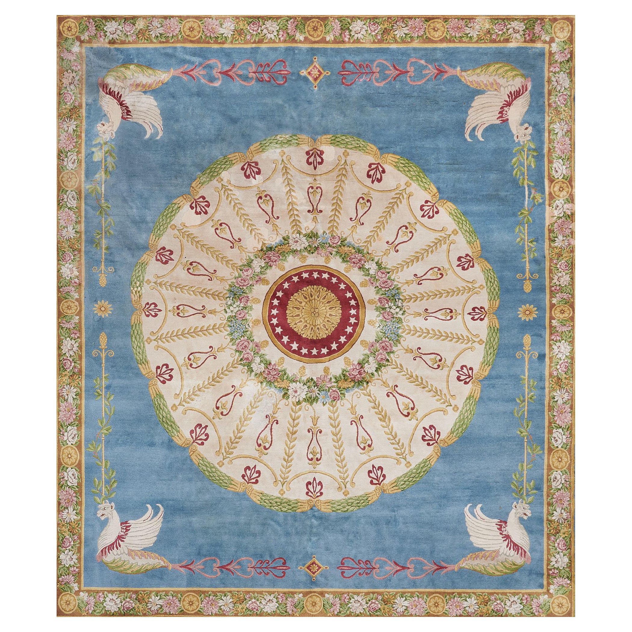 Tapis ancien de la Savonnerie française, noué à la main, à fleurs bleu ciel en vente