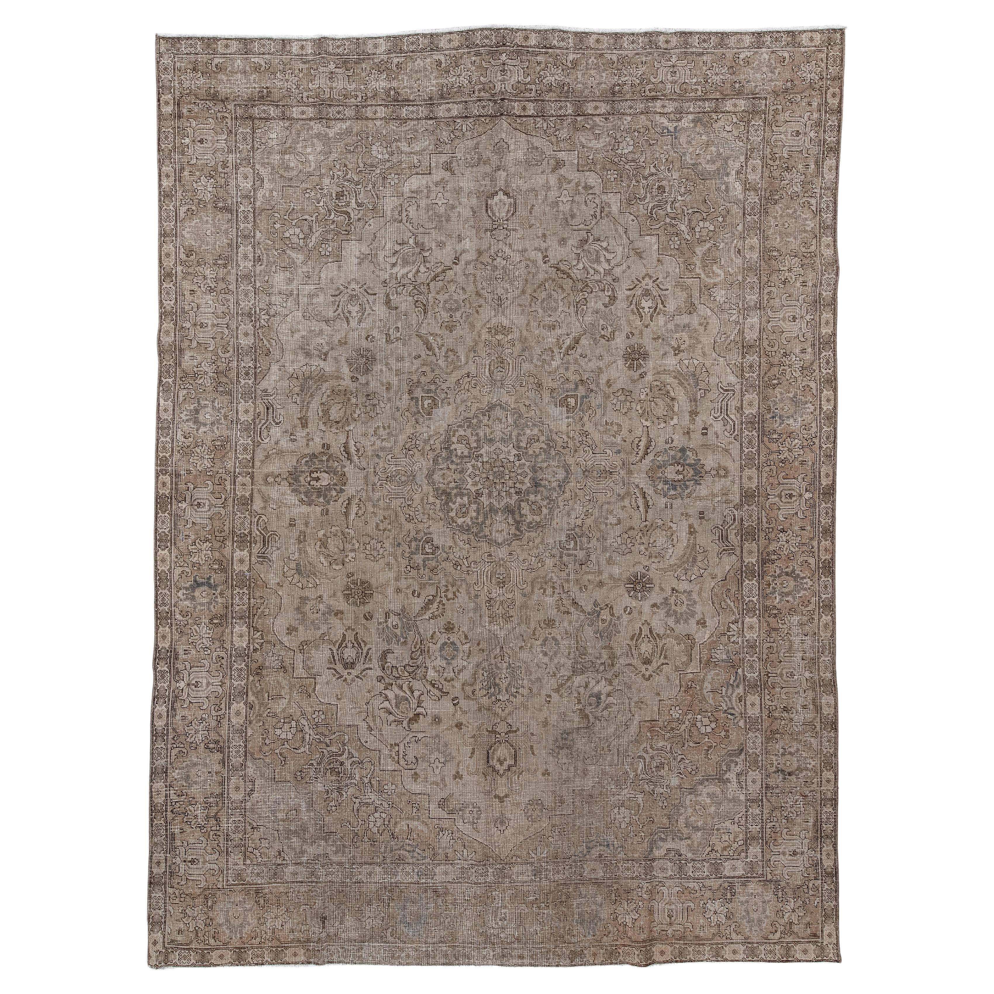 Antique Hand-Knotted Tabriz Rug – Persian Medallion Design