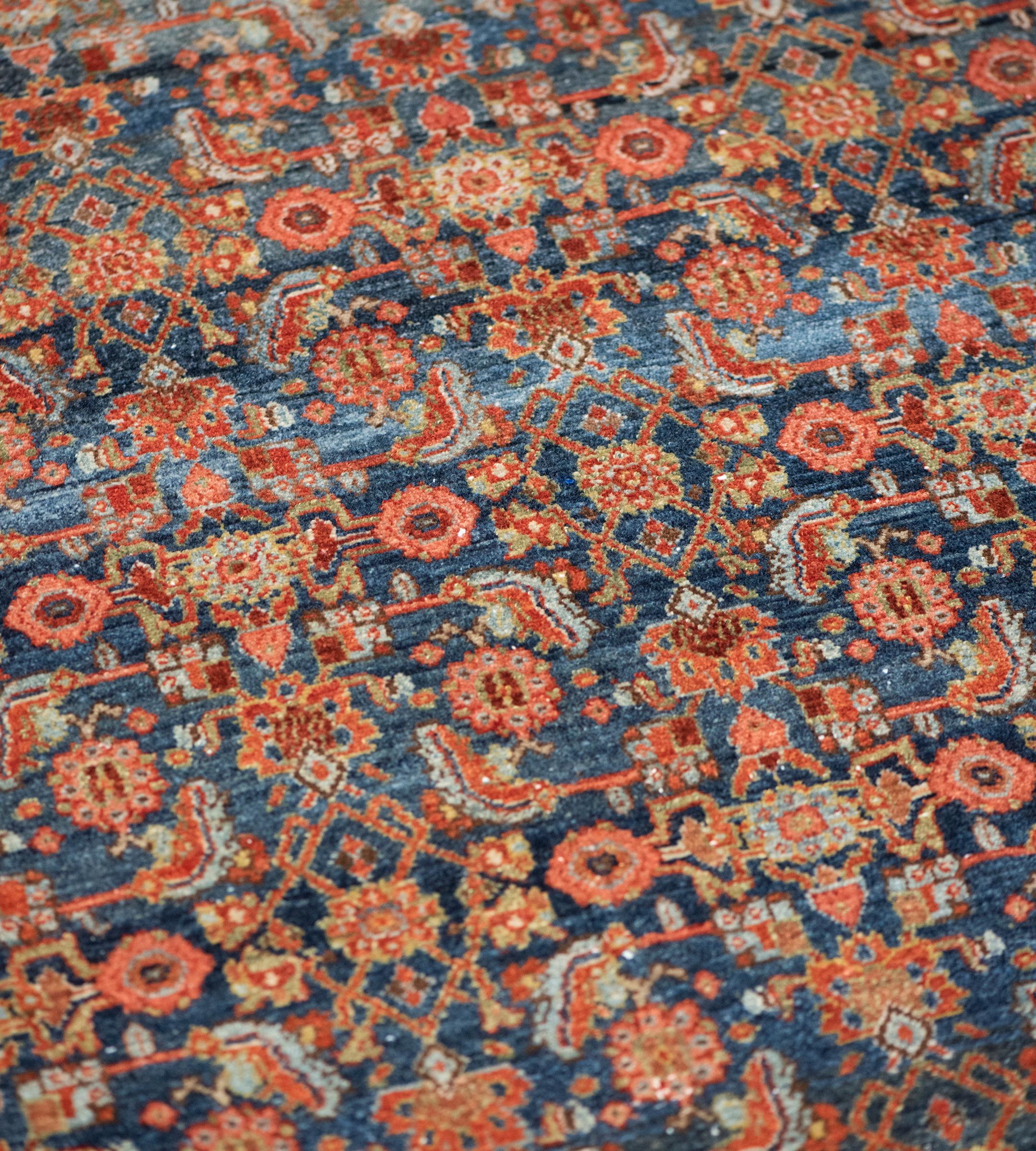 Antiker handgeknüpfter persischer Seneh-Teppich aus Wolle mit Herati-Pattern (Handgeknüpft) im Angebot