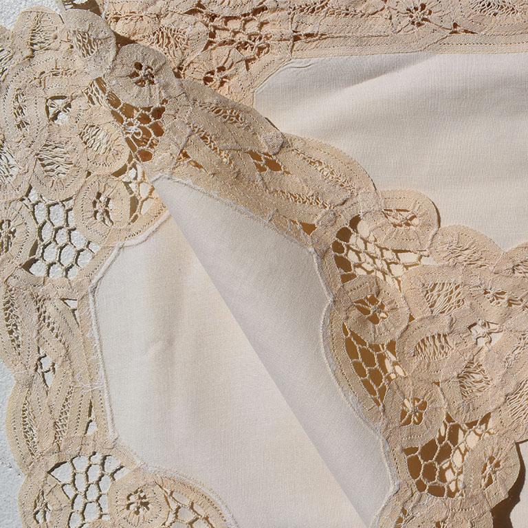 English Antique Hand Made Cream Battenberg Tape Lace Table Runner Tablecloth For Sale