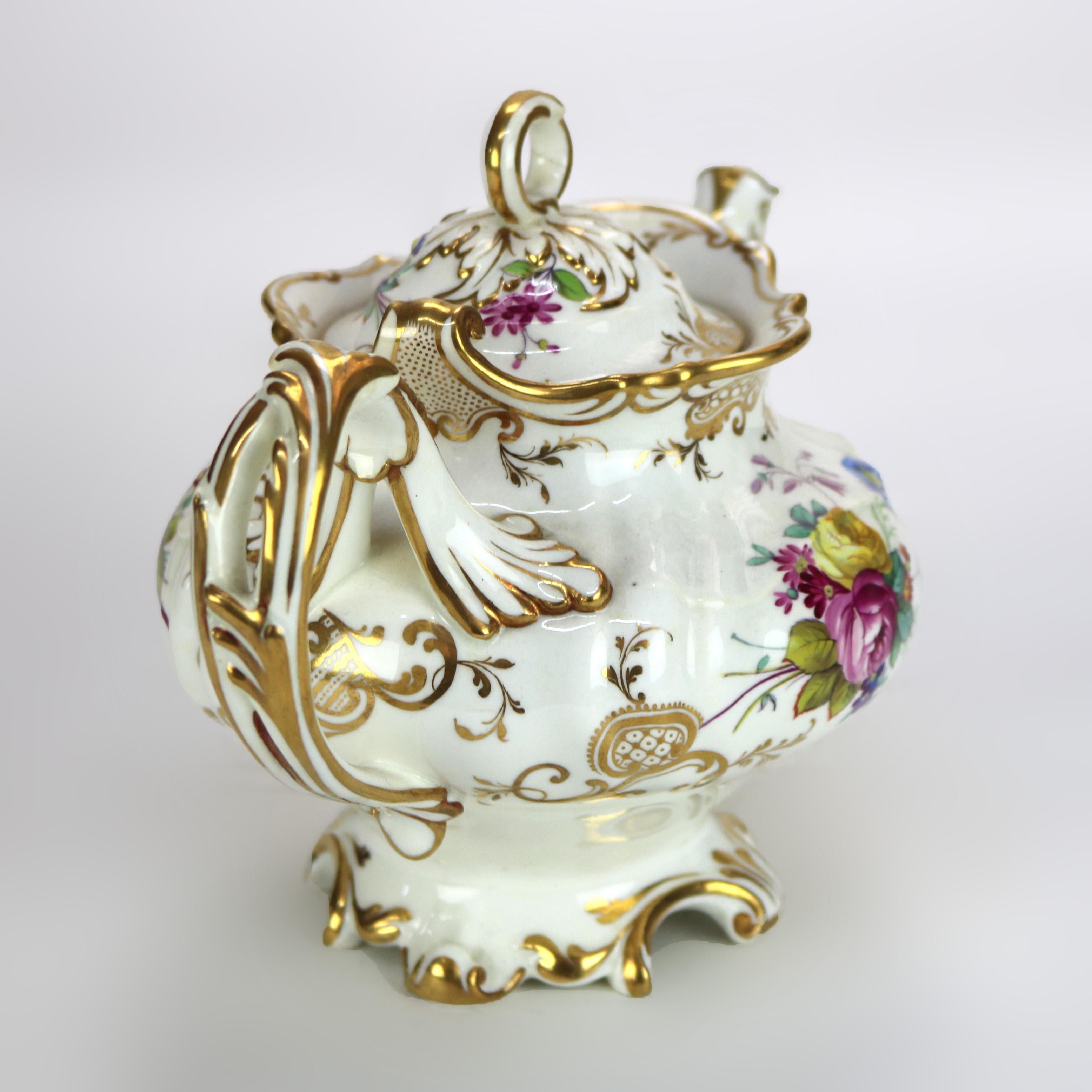 Théière ancienne en porcelaine peinte à la main et dorée C1890 en vente 5